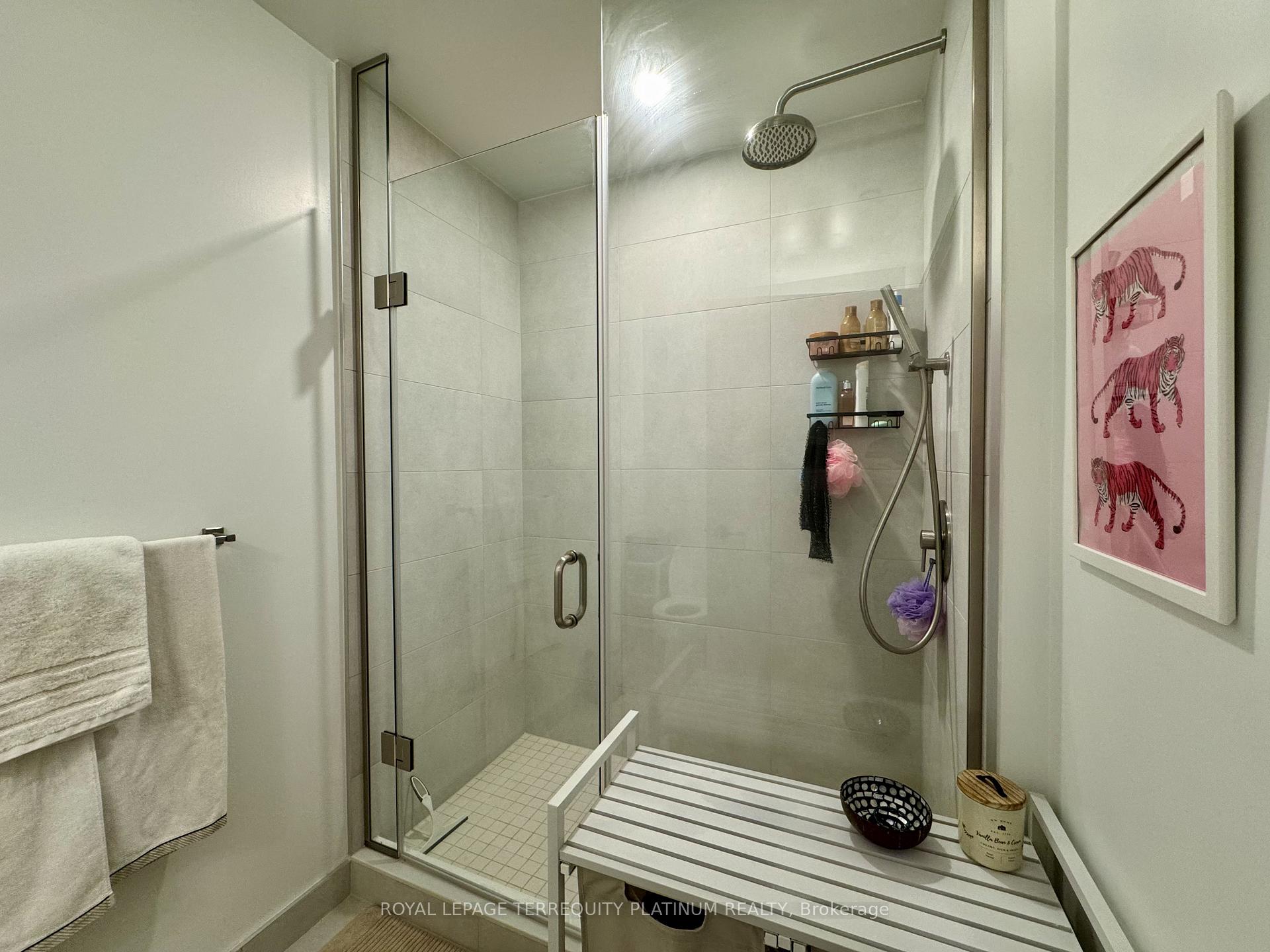 Photo 6 of Unit 605, 2020 Bathurst Street, Toronto, Humewood-Cedarvale — HOMEH