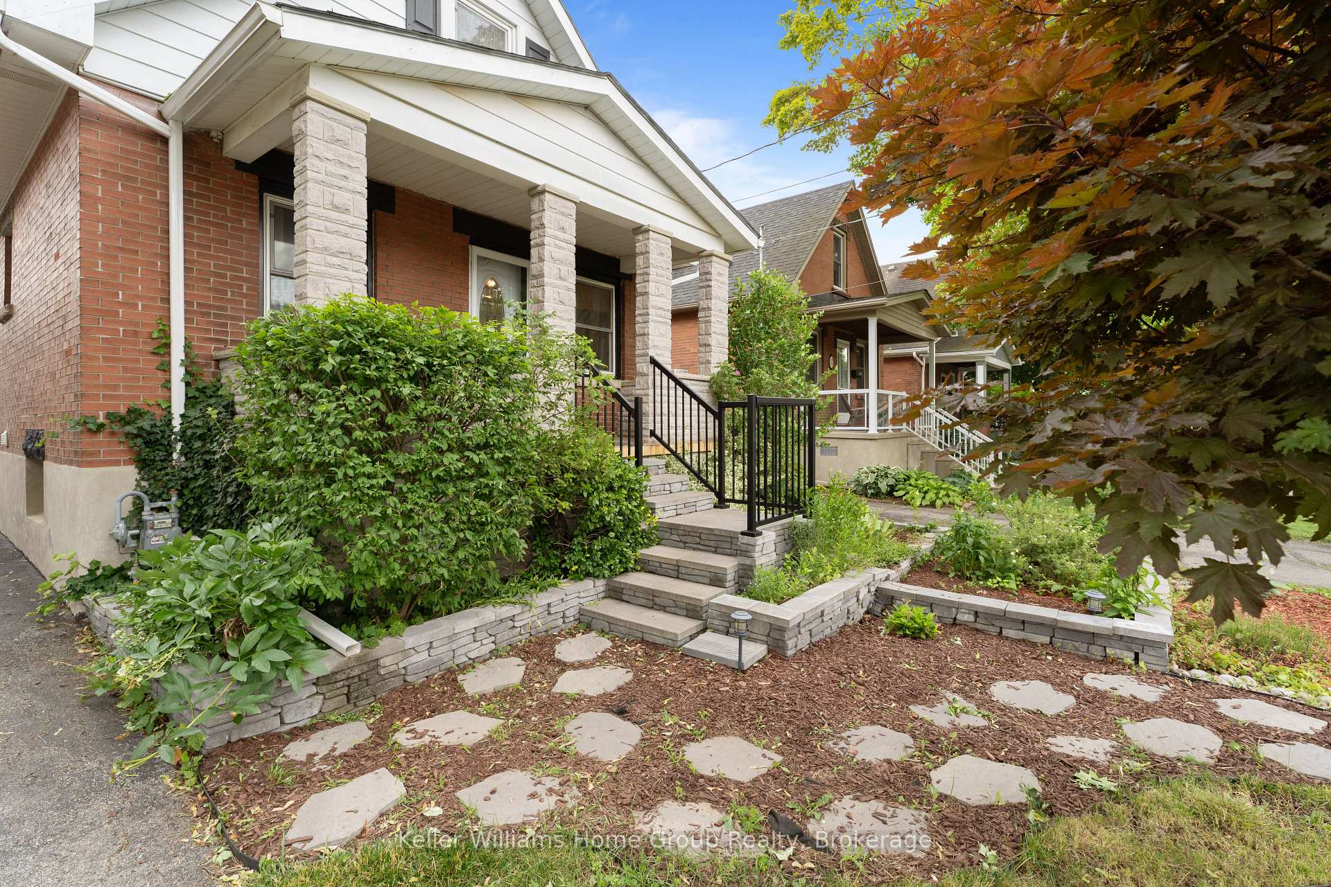 Photo 4 of 16 Walter Street, Guelph, St. Patrick's Ward — HOMEH