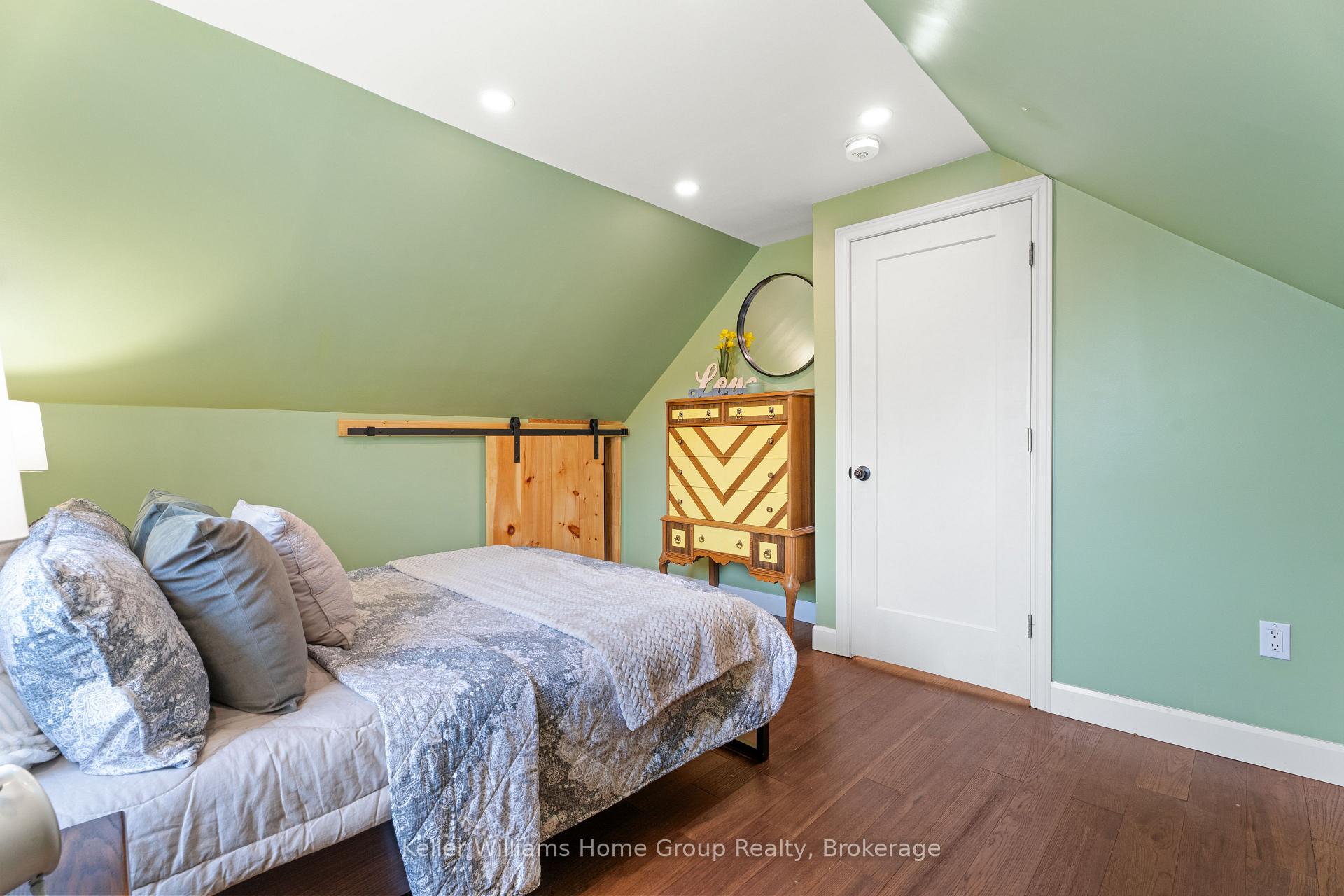 Photo 26 of 16 Walter Street, Guelph, St. Patrick's Ward — HOMEH