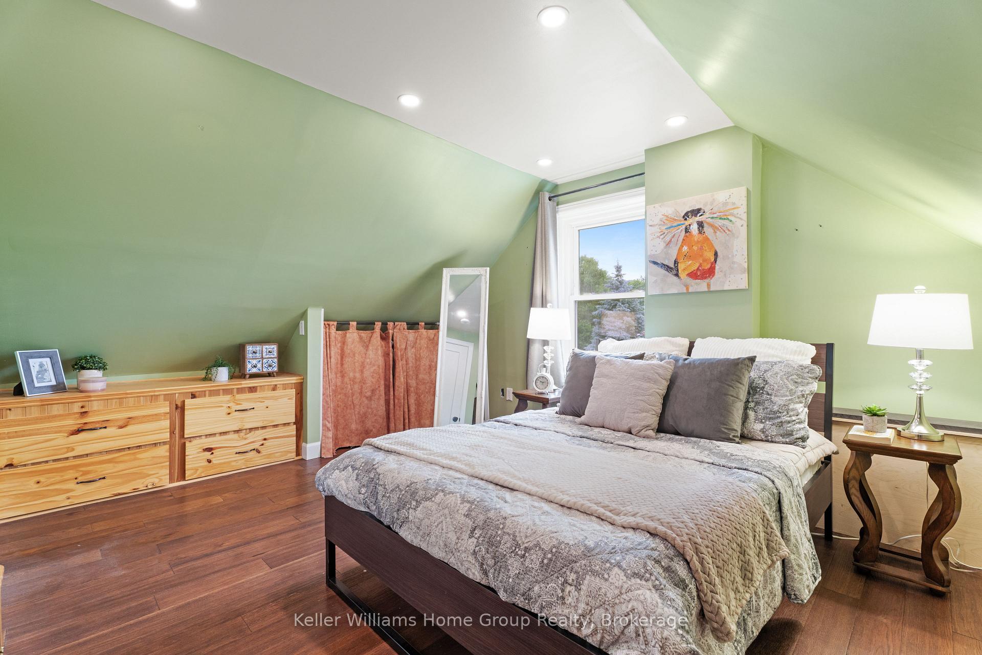 Photo 27 of 16 Walter Street, Guelph, St. Patrick's Ward — HOMEH