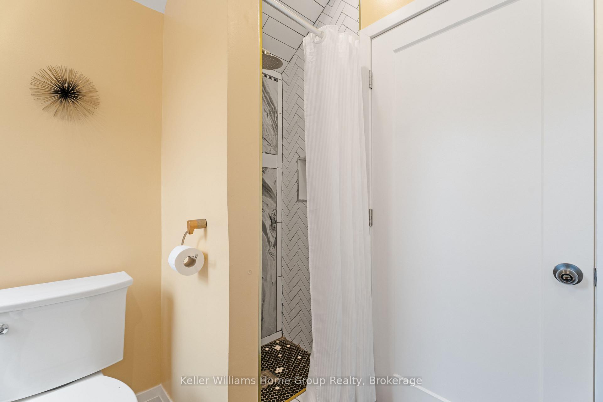 Photo 31 of 16 Walter Street, Guelph, St. Patrick's Ward — HOMEH