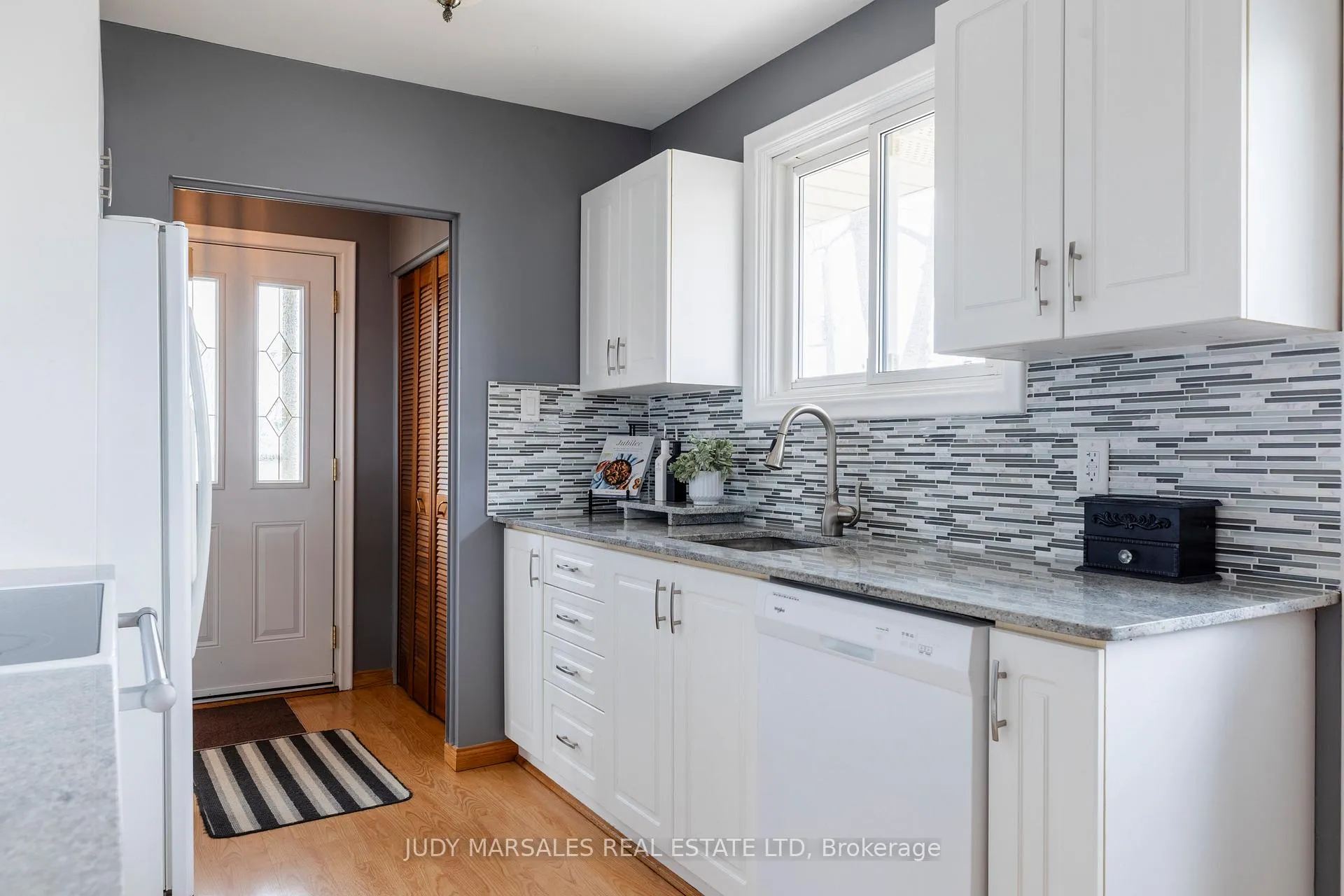 Photo 12 of 2 Melody Court, Hamilton, Thorner — HOMEH