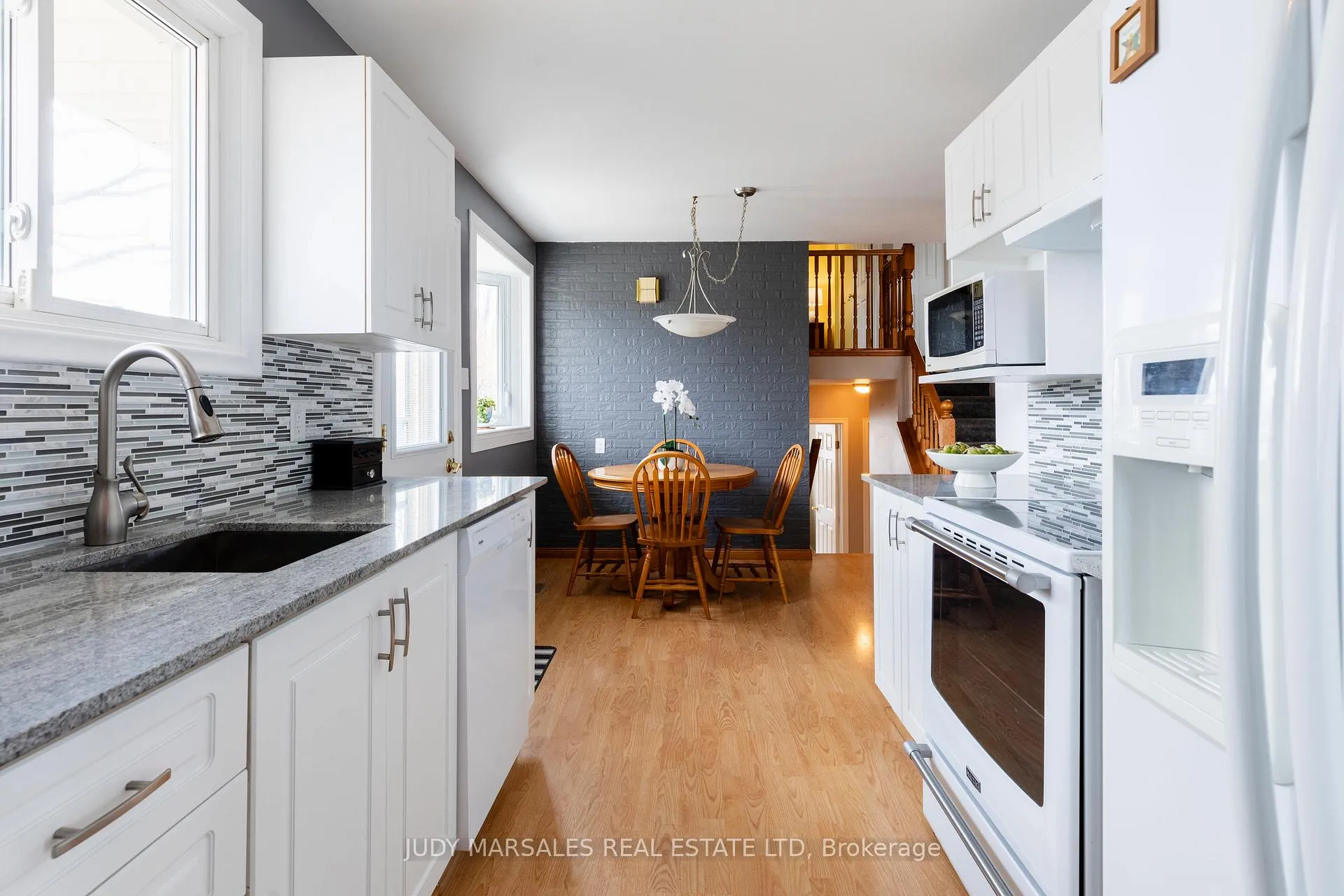 Photo 15 of 2 Melody Court, Hamilton, Thorner — HOMEH