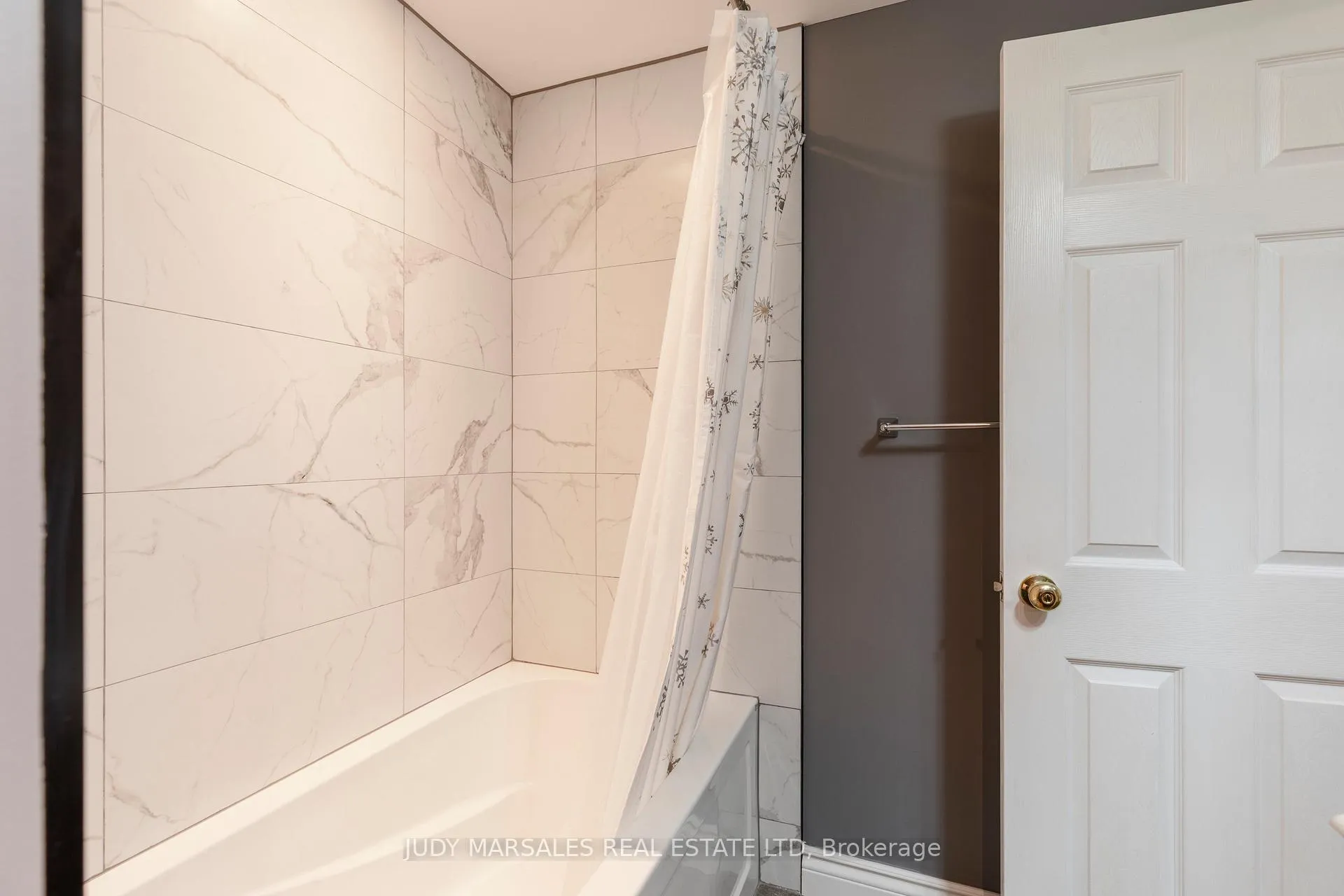 Photo 27 of 2 Melody Court, Hamilton, Thorner — HOMEH