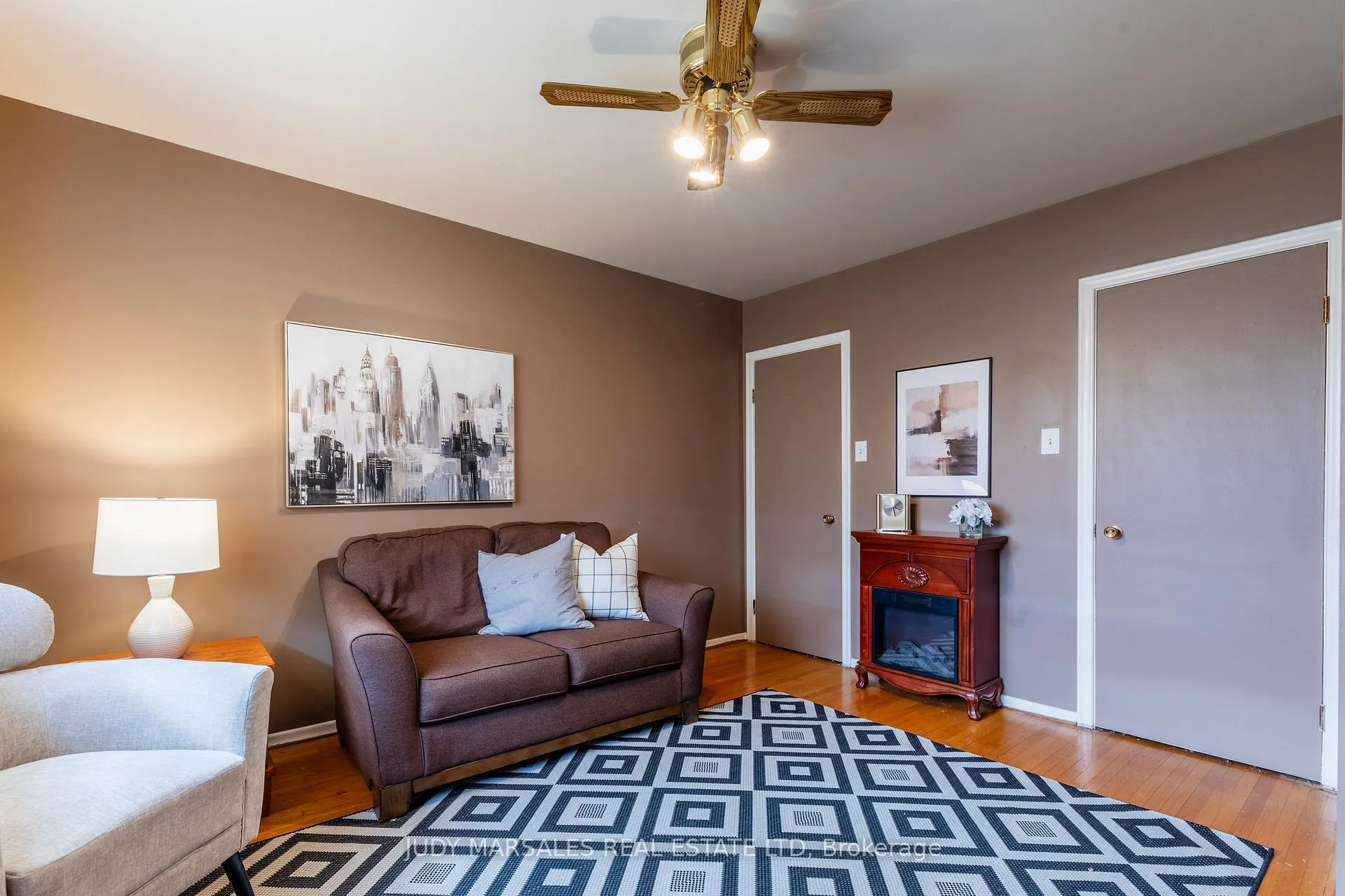 Photo 33 of 2 Melody Court, Hamilton, Thorner — HOMEH