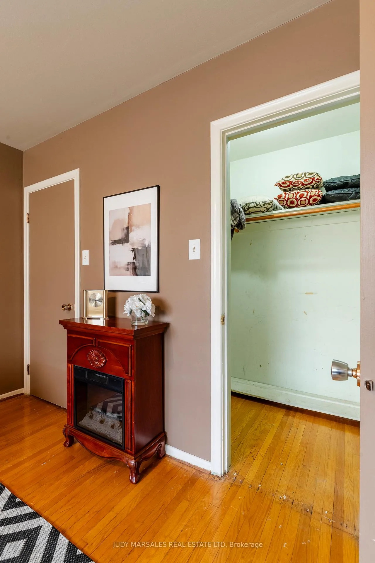 Photo 35 of 2 Melody Court, Hamilton, Thorner — HOMEH