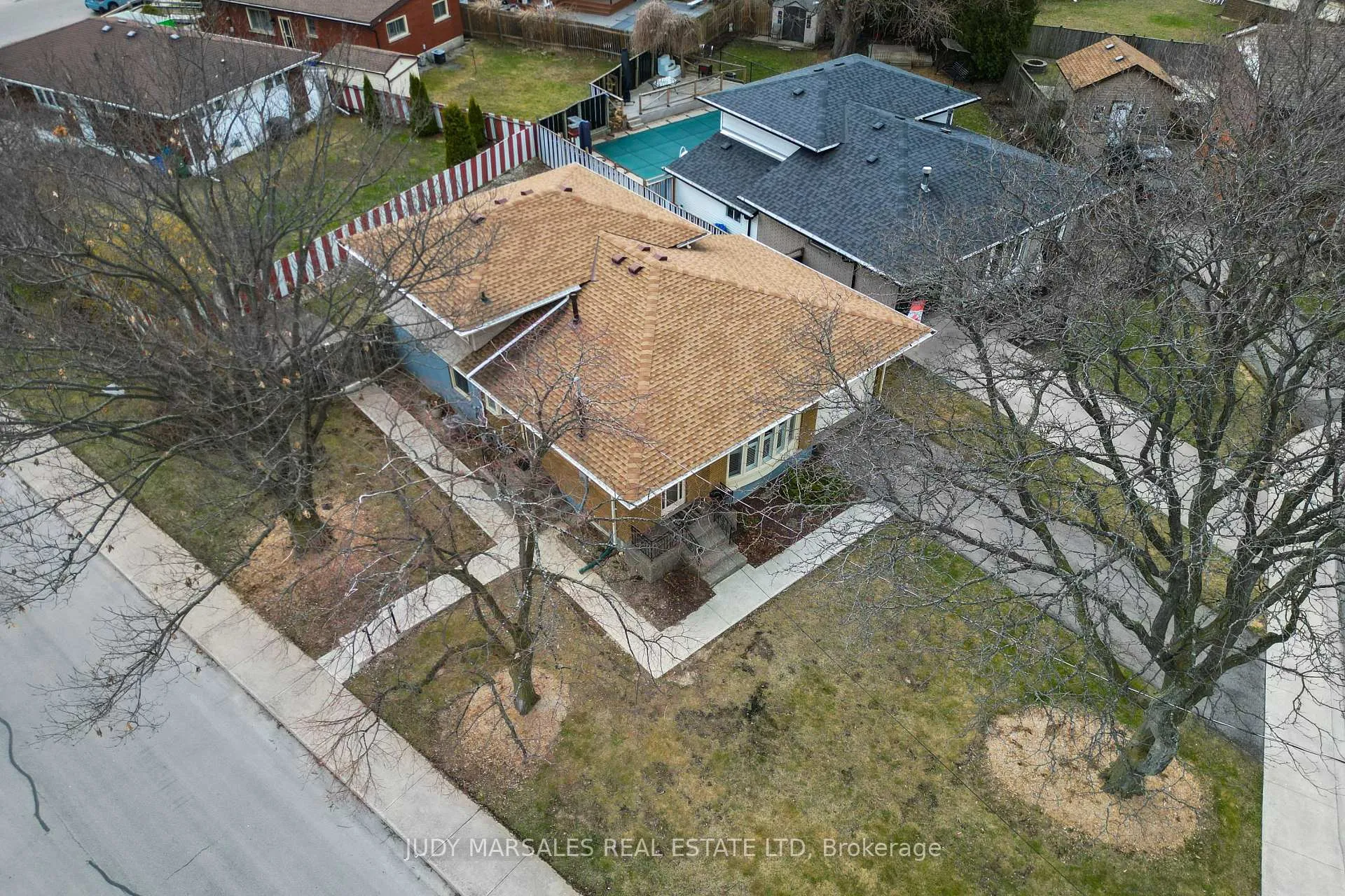 Photo 50 of 2 Melody Court, Hamilton, Thorner — HOMEH