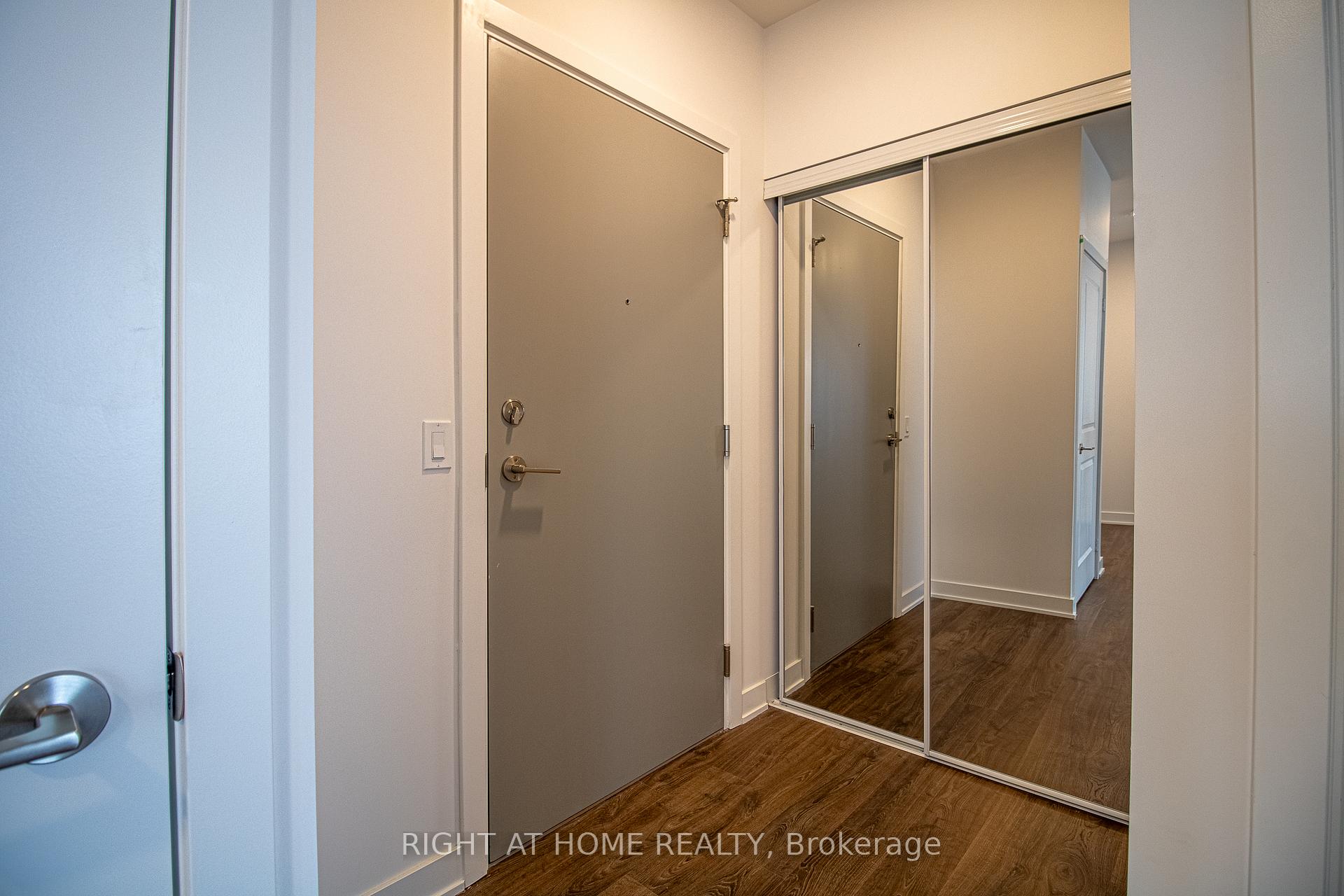 Photo 7 of Unit 3507, 30 upper mall Way, Vaughan, Brownridge — HOMEH