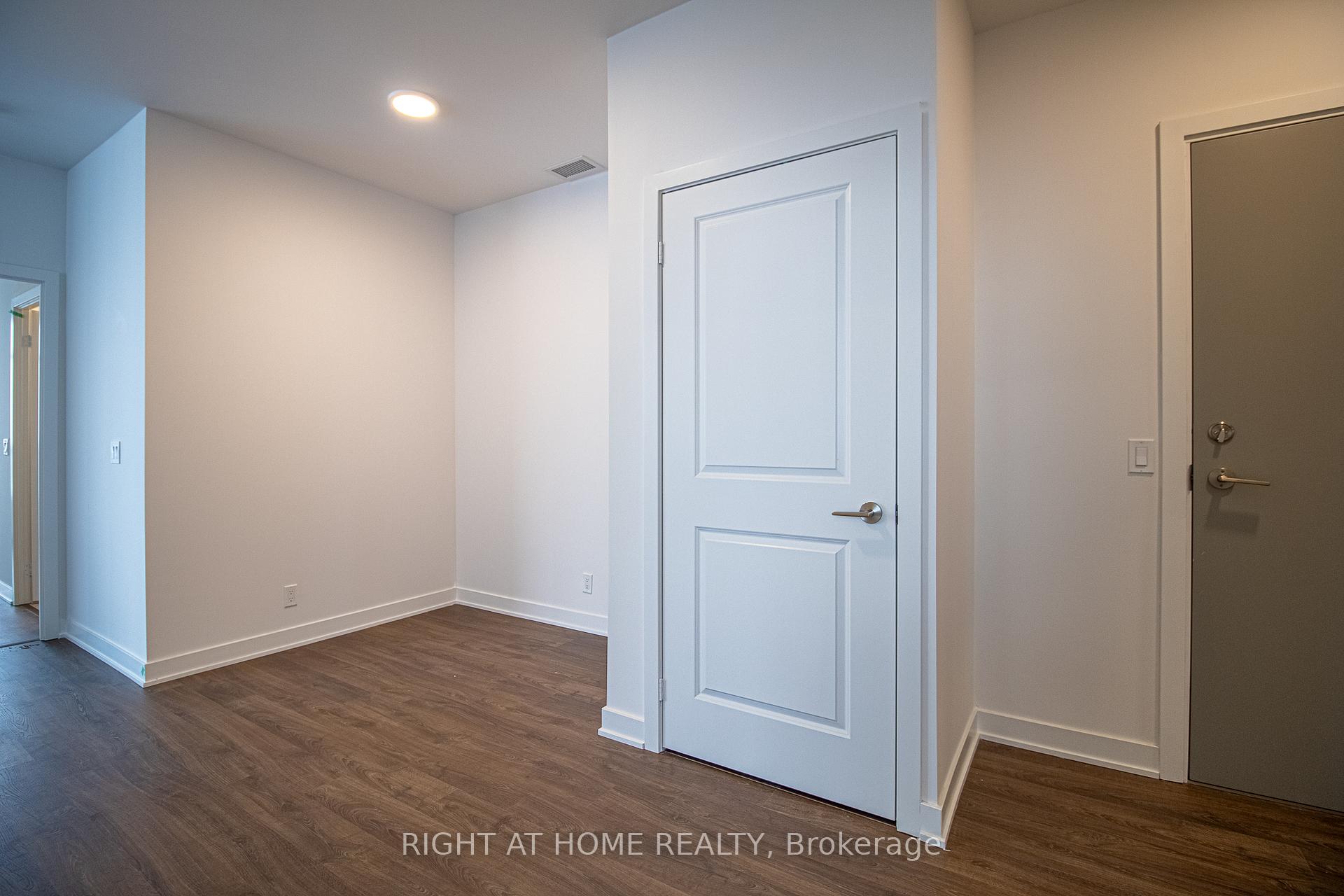 Photo 11 of Unit 3507, 30 upper mall Way, Vaughan, Brownridge — HOMEH