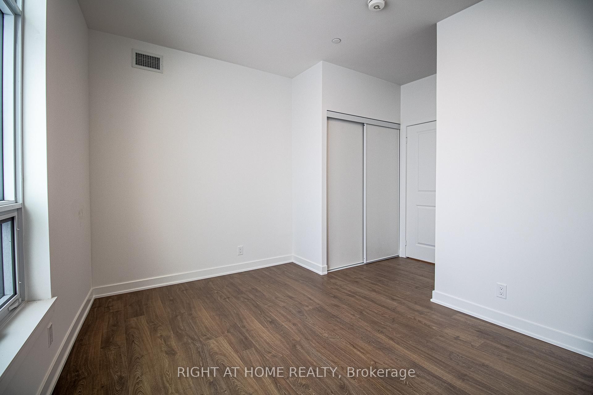 Photo 9 of Unit 3507, 30 upper mall Way, Vaughan, Brownridge — HOMEH