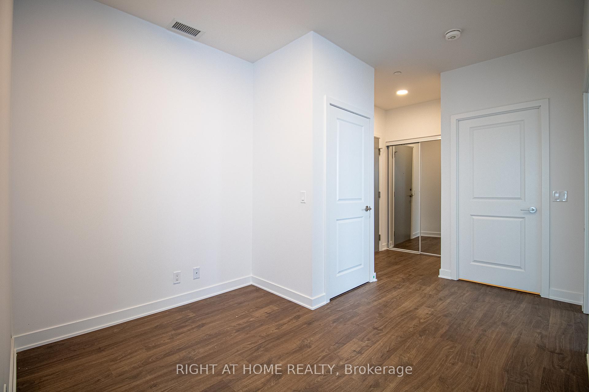 Photo 14 of Unit 3507, 30 upper mall Way, Vaughan, Brownridge — HOMEH