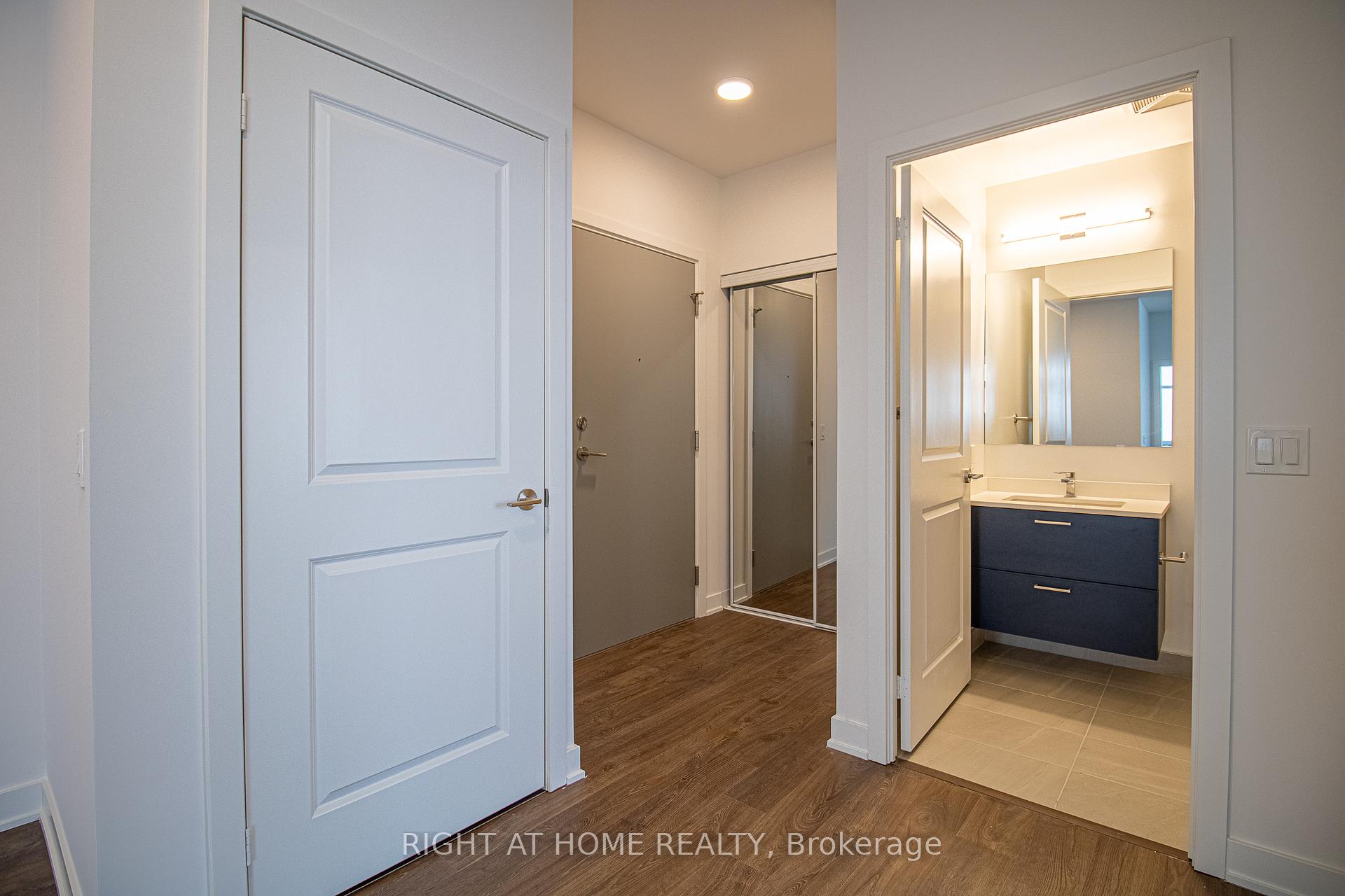 Photo 16 of Unit 3507, 30 upper mall Way, Vaughan, Brownridge — HOMEH