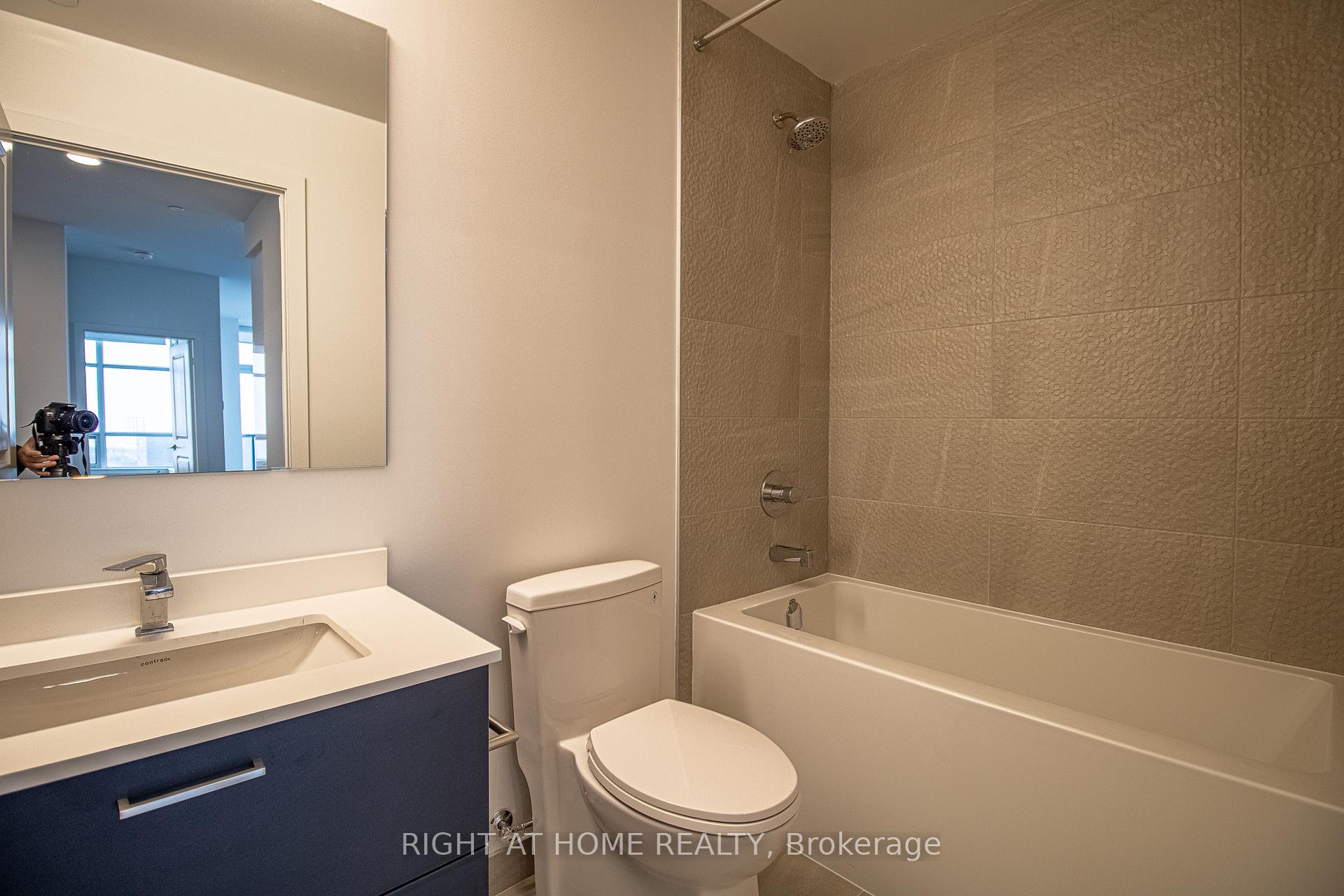 Photo 29 of Unit 3507, 30 upper mall Way, Vaughan, Brownridge — HOMEH