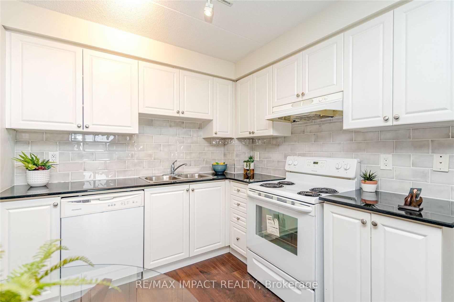 Photo 12 of Unit 615, 4600 Steeles Avenue, Markham, Milliken Mills East — HOMEH