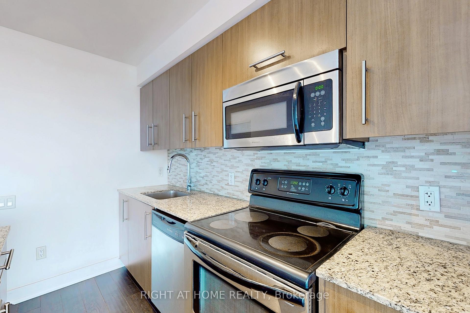 Photo 17 of Unit 806, 1048 Broadview Avenue, Toronto, Broadview North — HOMEH