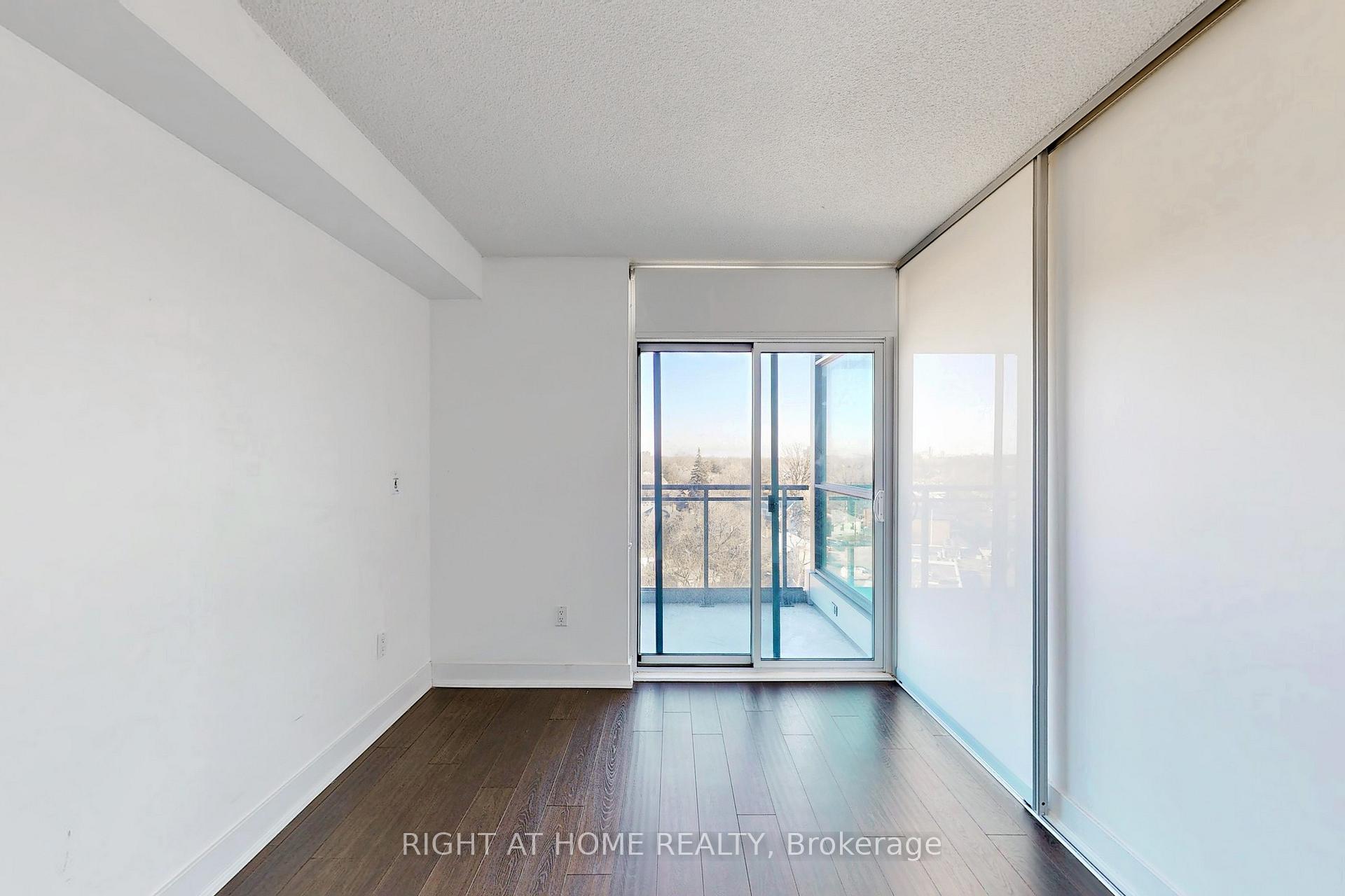 Photo 3 of Unit 806, 1048 Broadview Avenue, Toronto, Broadview North — HOMEH