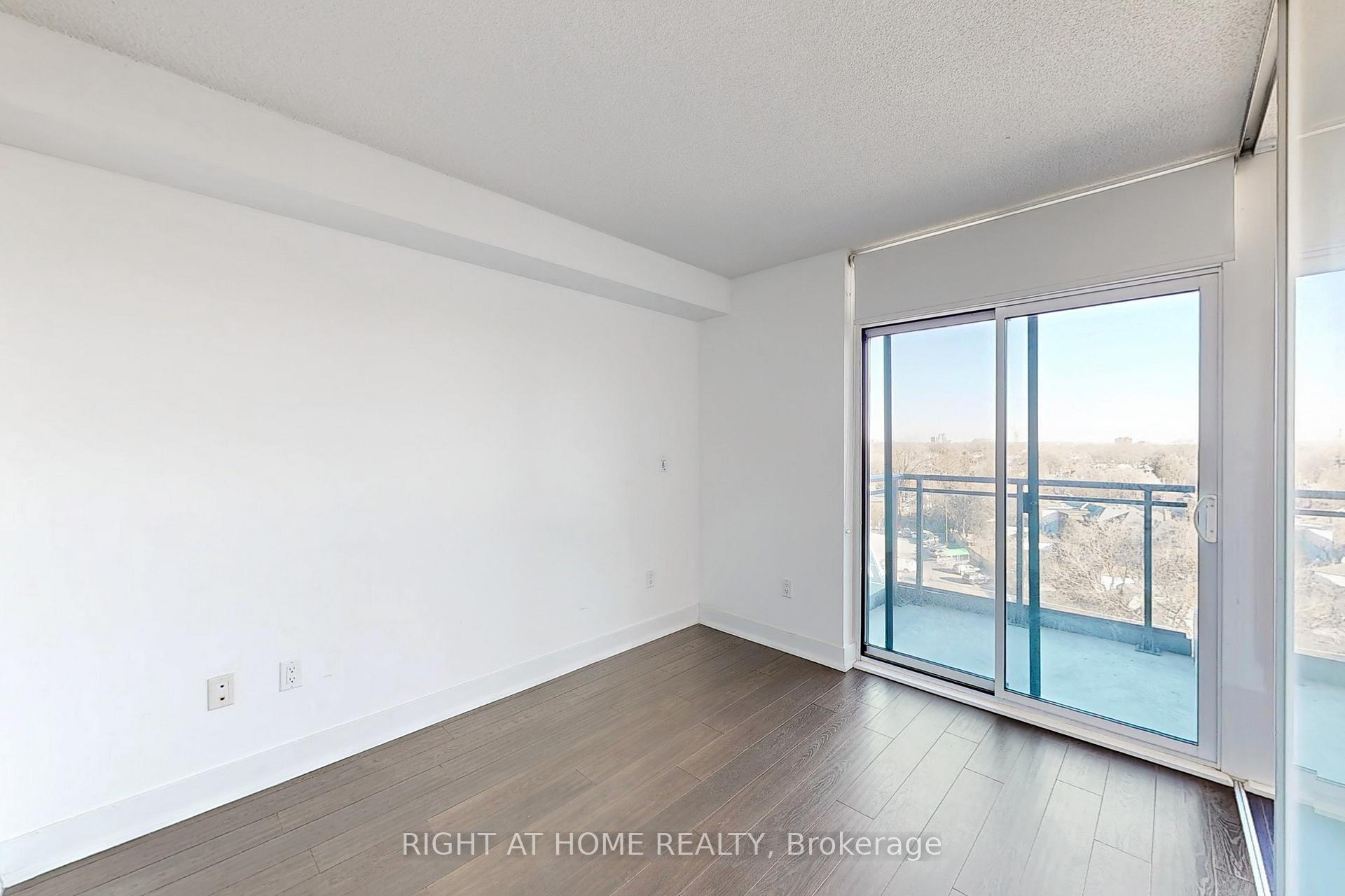 Photo 7 of Unit 806, 1048 Broadview Avenue, Toronto, Broadview North — HOMEH
