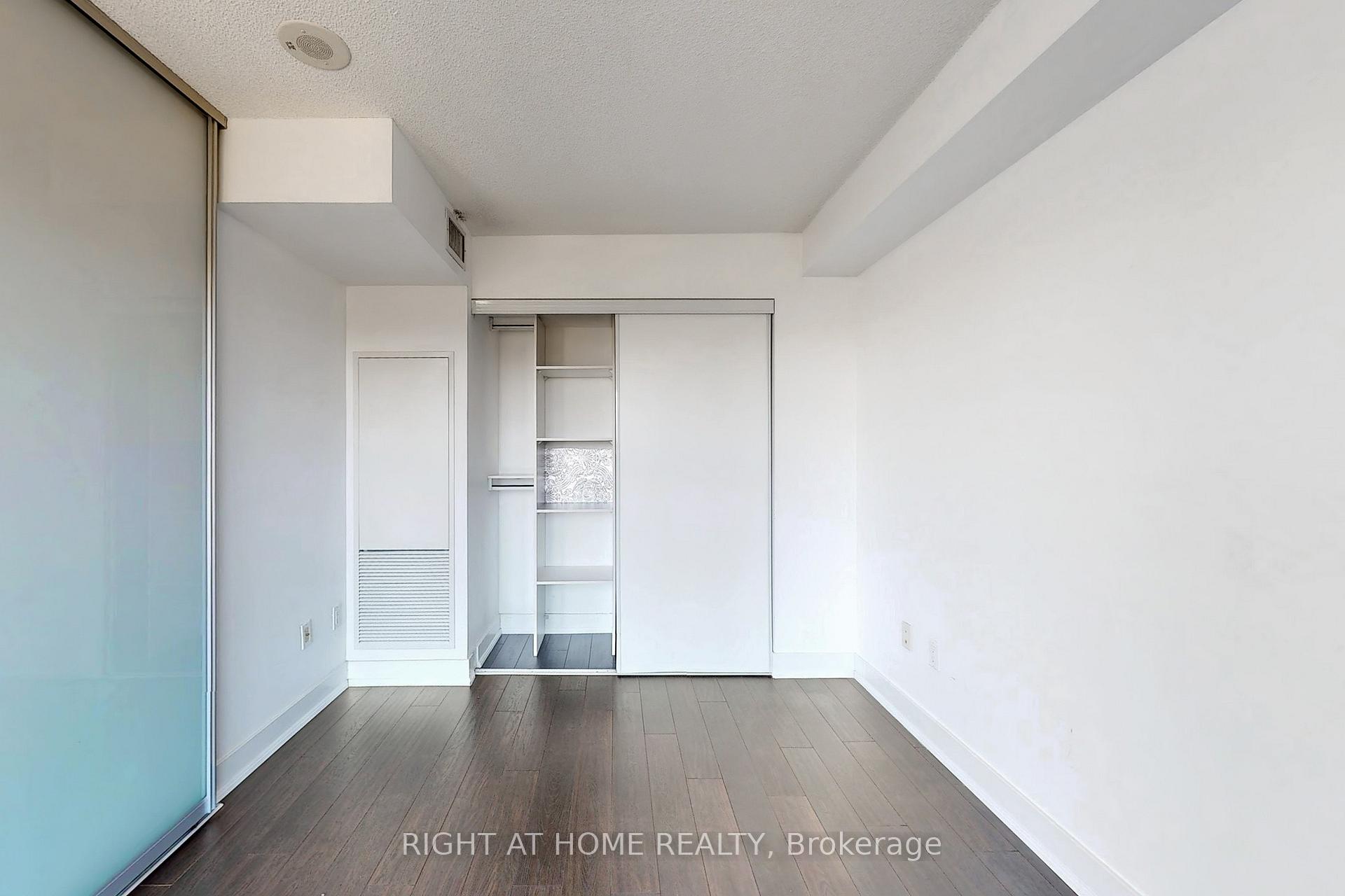 Photo 14 of Unit 806, 1048 Broadview Avenue, Toronto, Broadview North — HOMEH