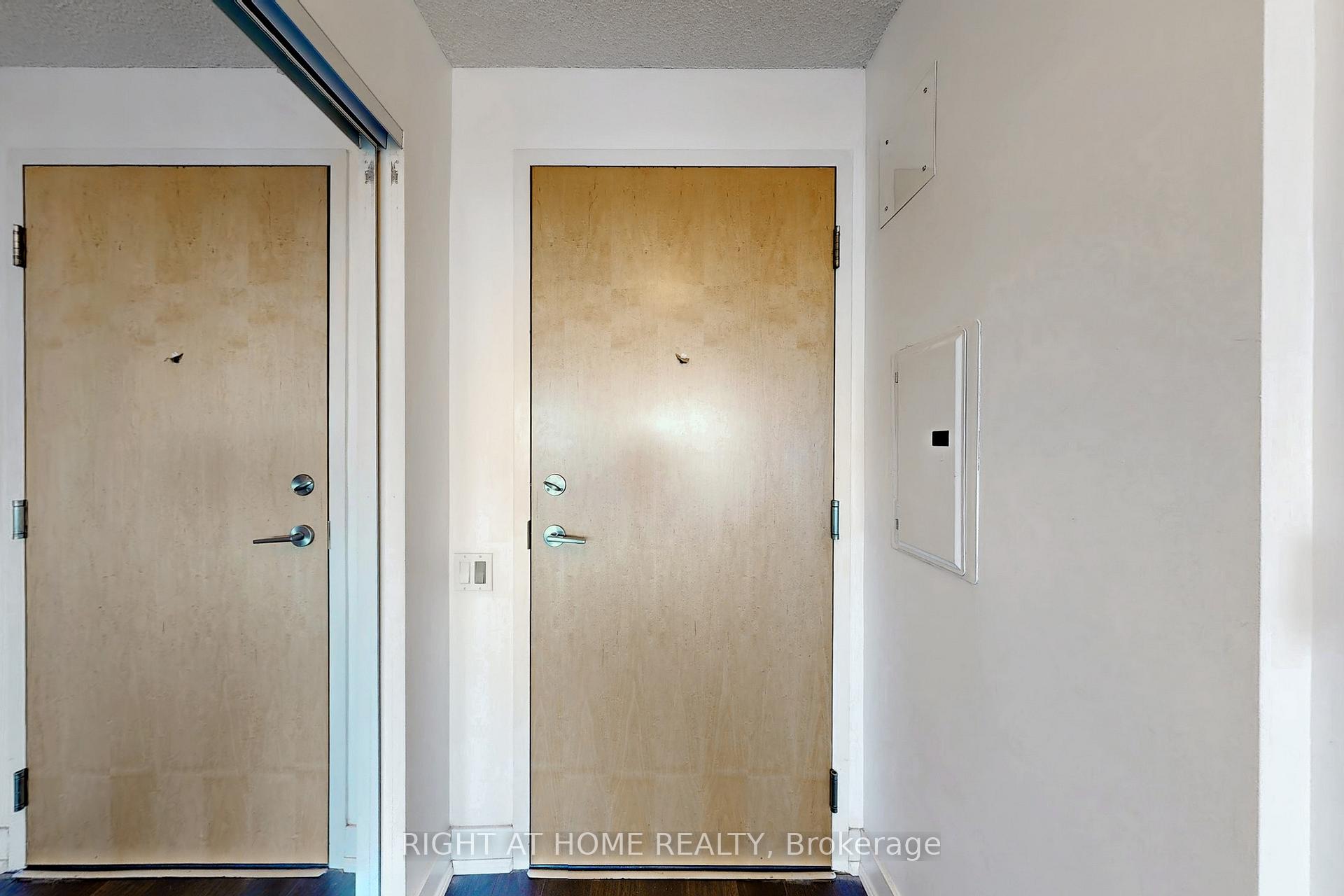 Photo 9 of Unit 806, 1048 Broadview Avenue, Toronto, Broadview North — HOMEH