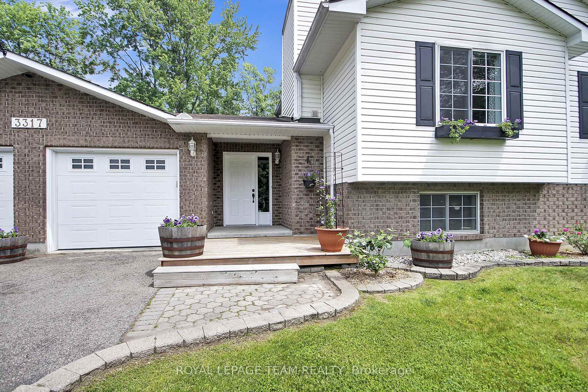 Photo 2 of 3317 Wild Cherry Drive, Ottawa, Osgoode — HOMEH