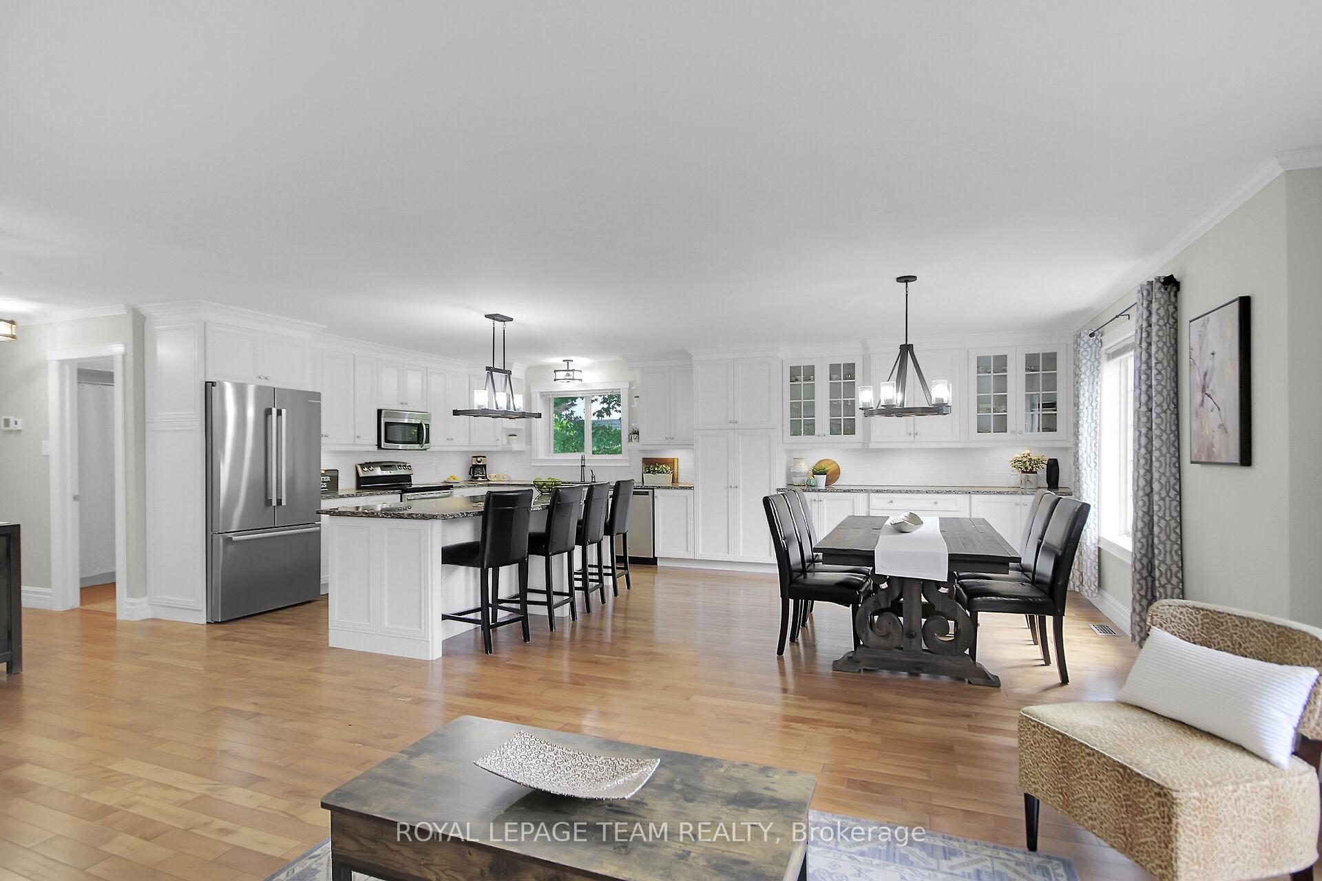 Photo 8 of 3317 Wild Cherry Drive, Ottawa, Osgoode — HOMEH