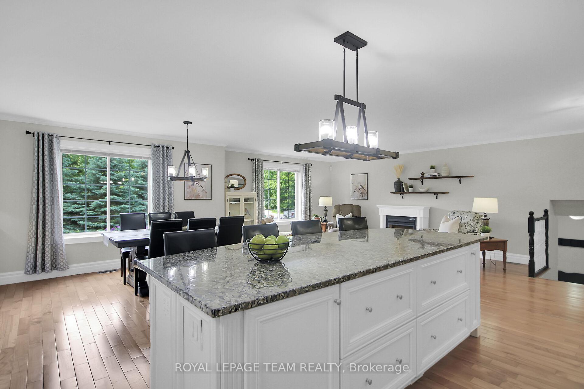 Photo 12 of 3317 Wild Cherry Drive, Ottawa, Osgoode — HOMEH