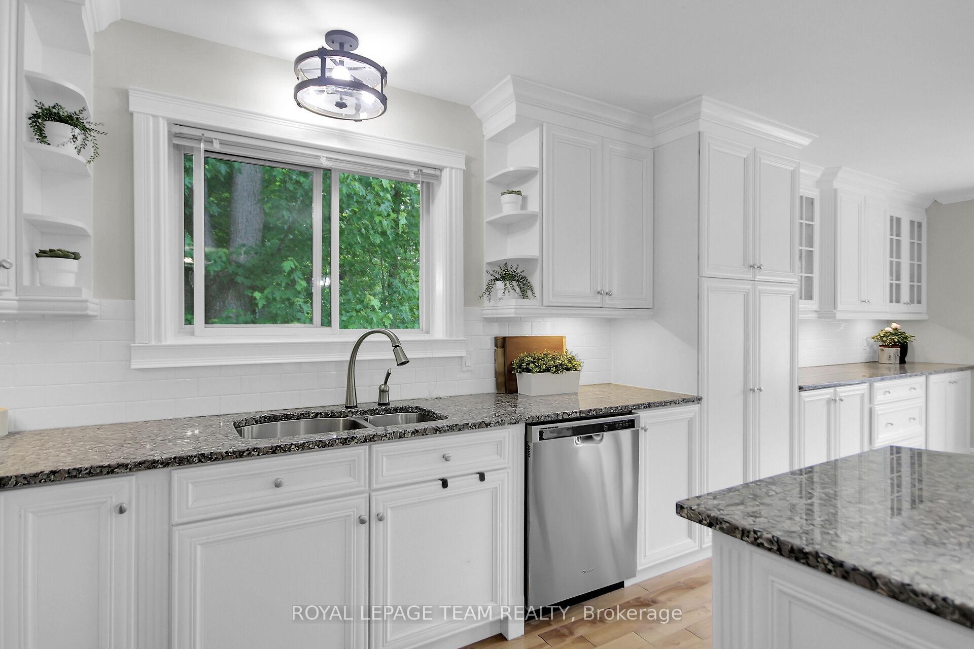 Photo 13 of 3317 Wild Cherry Drive, Ottawa, Osgoode — HOMEH