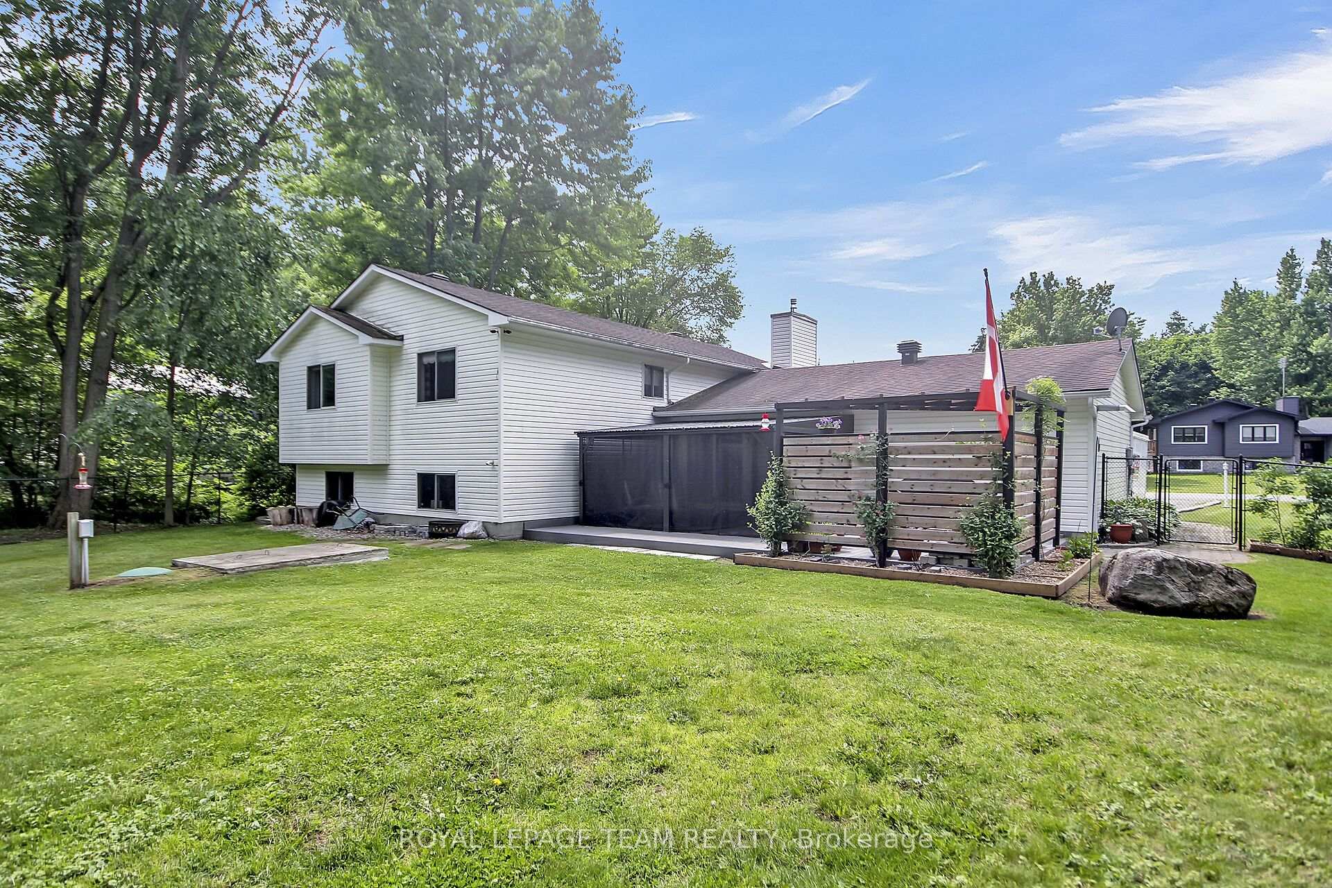 Photo 28 of 3317 Wild Cherry Drive, Ottawa, Osgoode — HOMEH