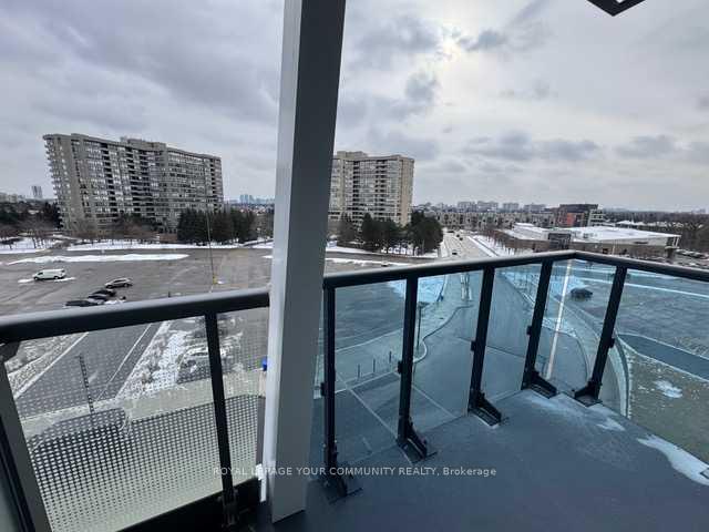 Photo 8 of Unit 410, 30 Upper Mall Way, Vaughan, Brownridge — HOMEH