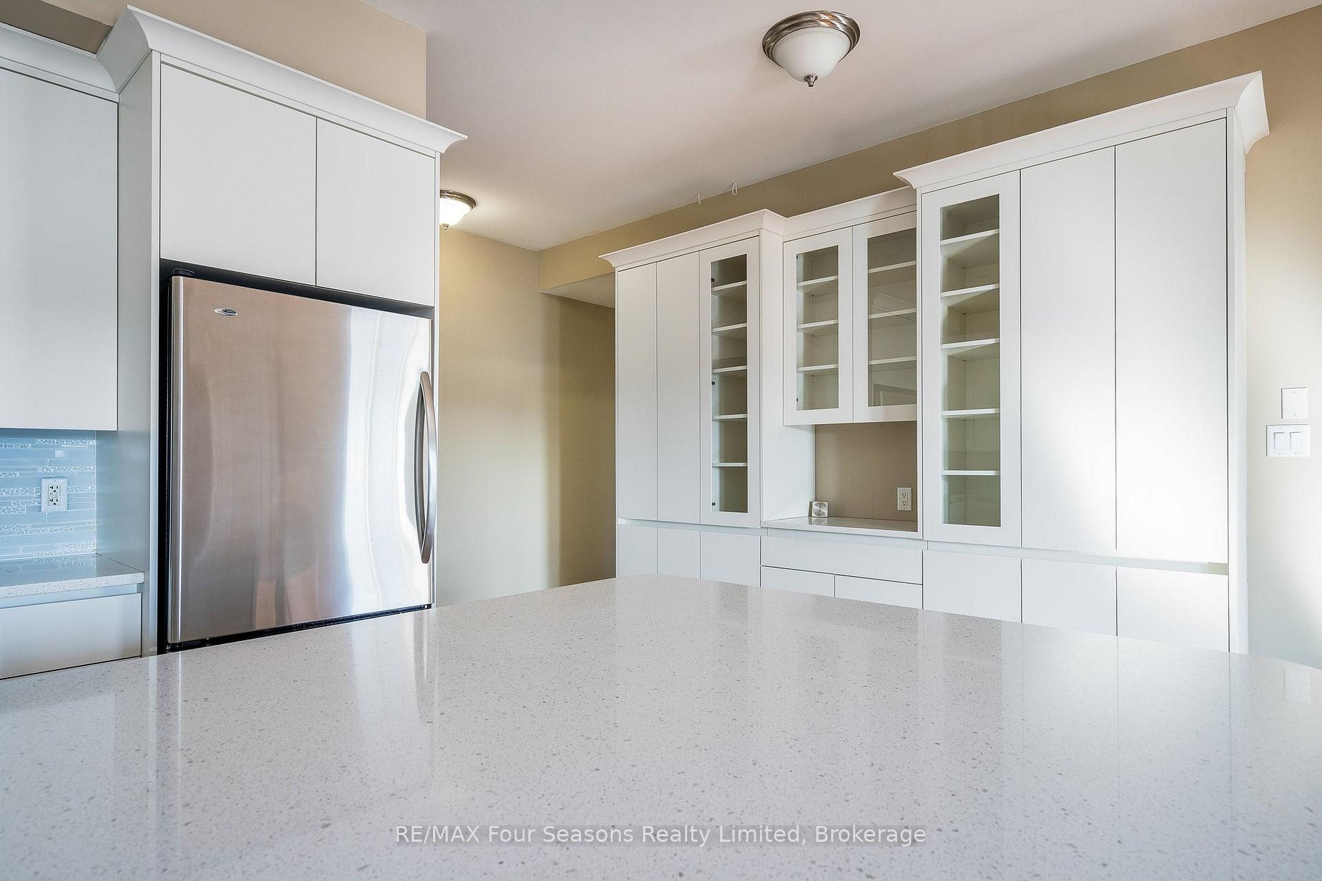 Photo 15 of Unit 305, 27 Beaver Street S, Blue Mountains — HOMEH