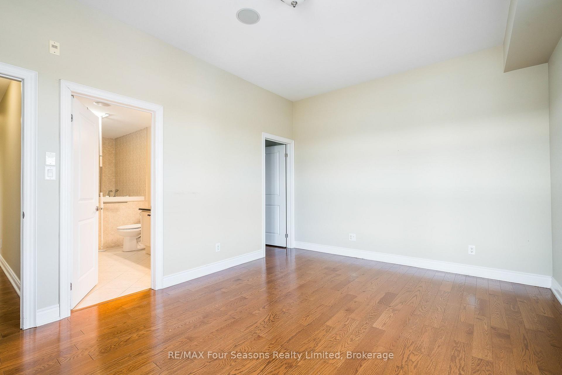 Photo 18 of Unit 305, 27 Beaver Street S, Blue Mountains — HOMEH