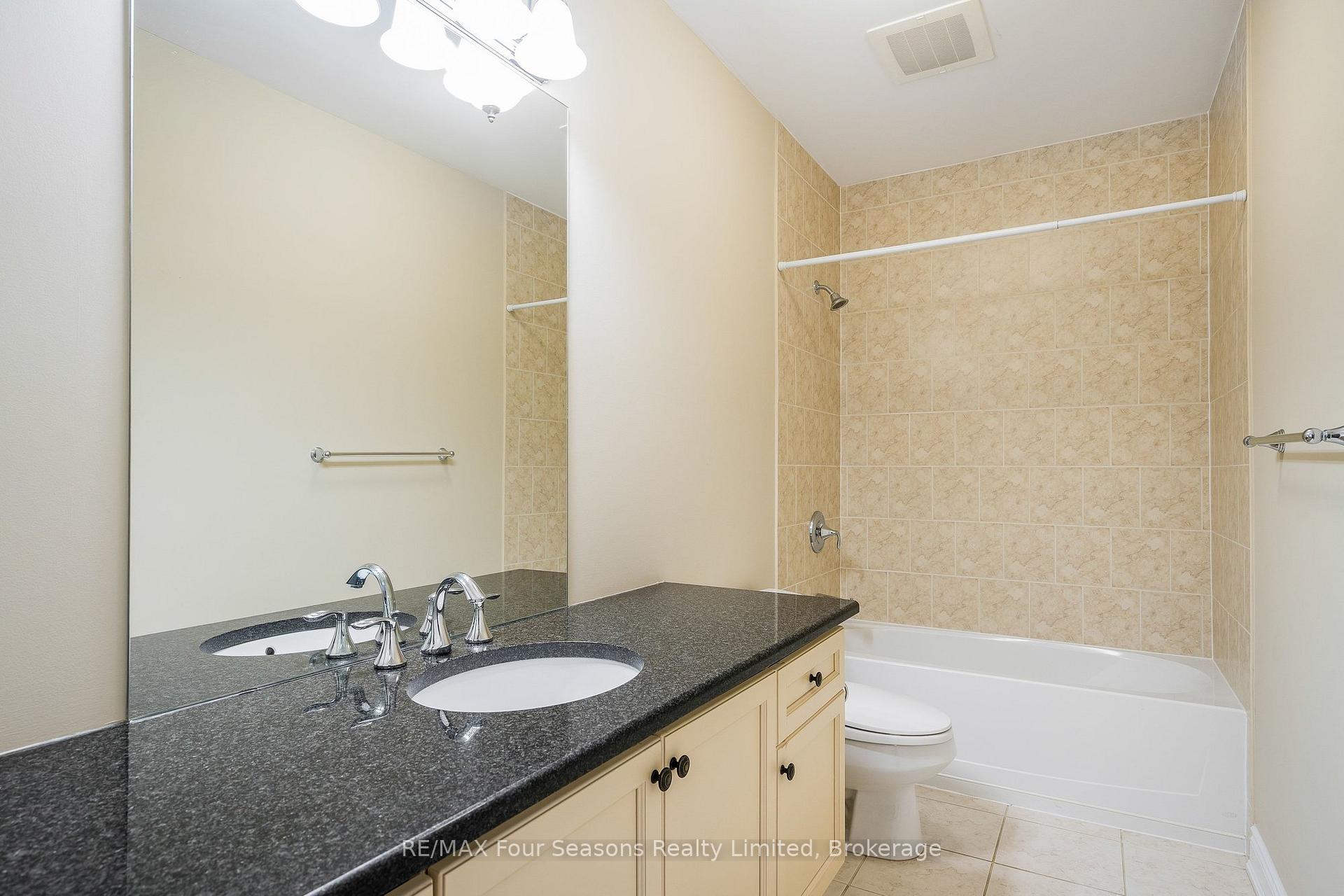 Photo 20 of Unit 305, 27 Beaver Street S, Blue Mountains — HOMEH