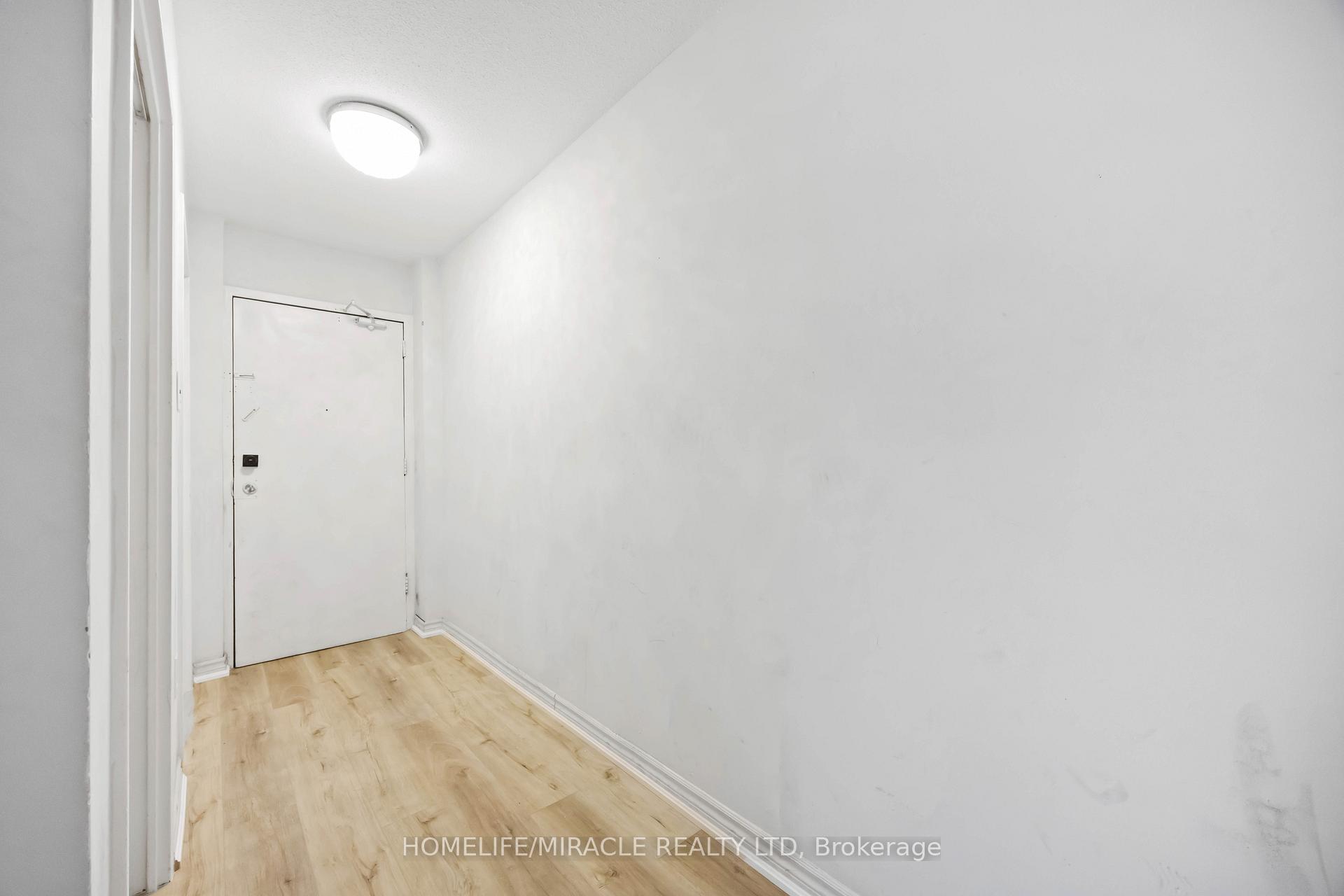 Photo 2 of Unit 1008, 60 Stevenson Road, Etobicoke, Mount Olive-Silverstone-Jamestown — HOMEH