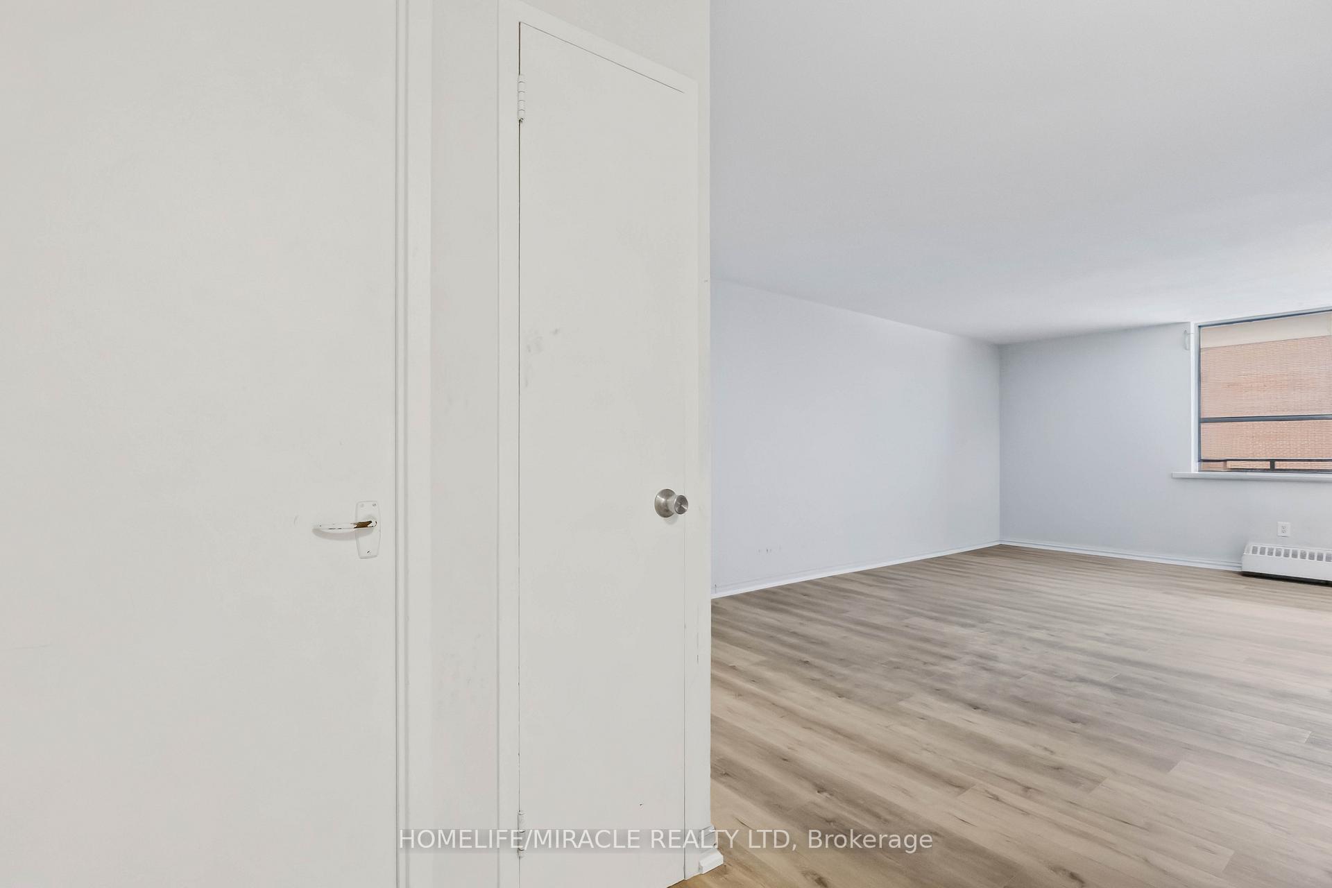 Photo 3 of Unit 1008, 60 Stevenson Road, Etobicoke, Mount Olive-Silverstone-Jamestown — HOMEH