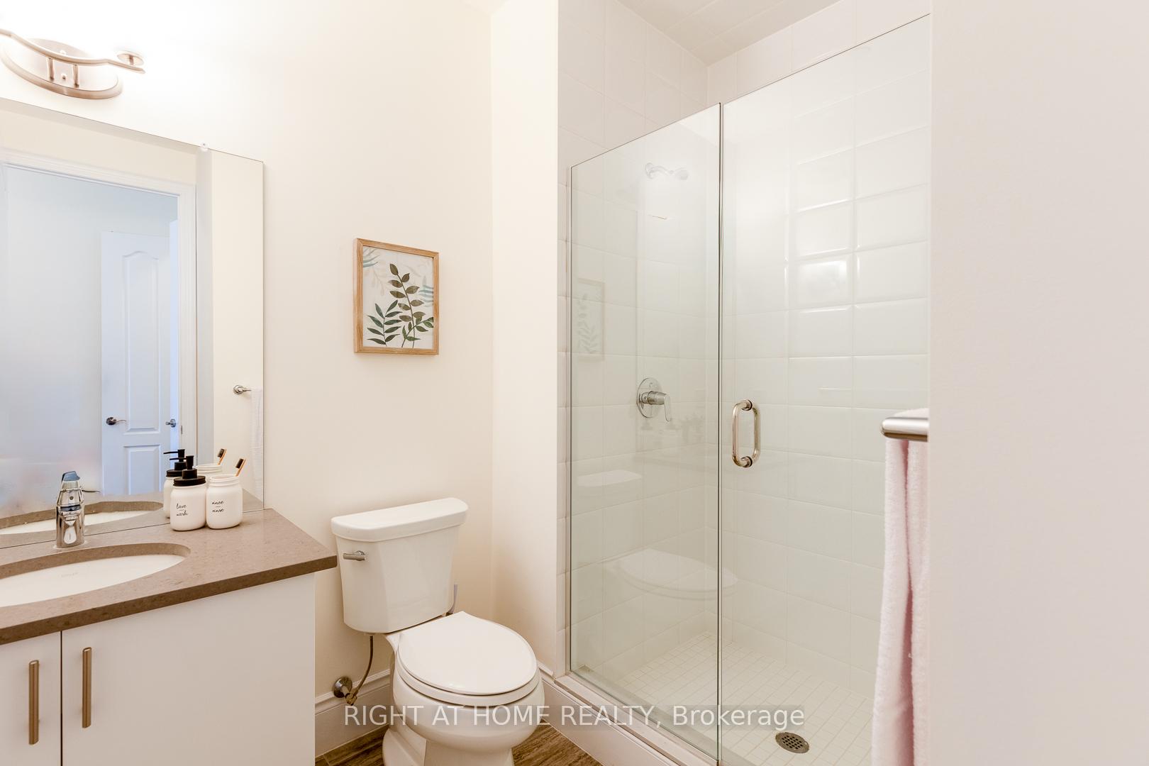 Photo 19 of Unit 705, 90 Orchard Point Road, Orillia — HOMEH