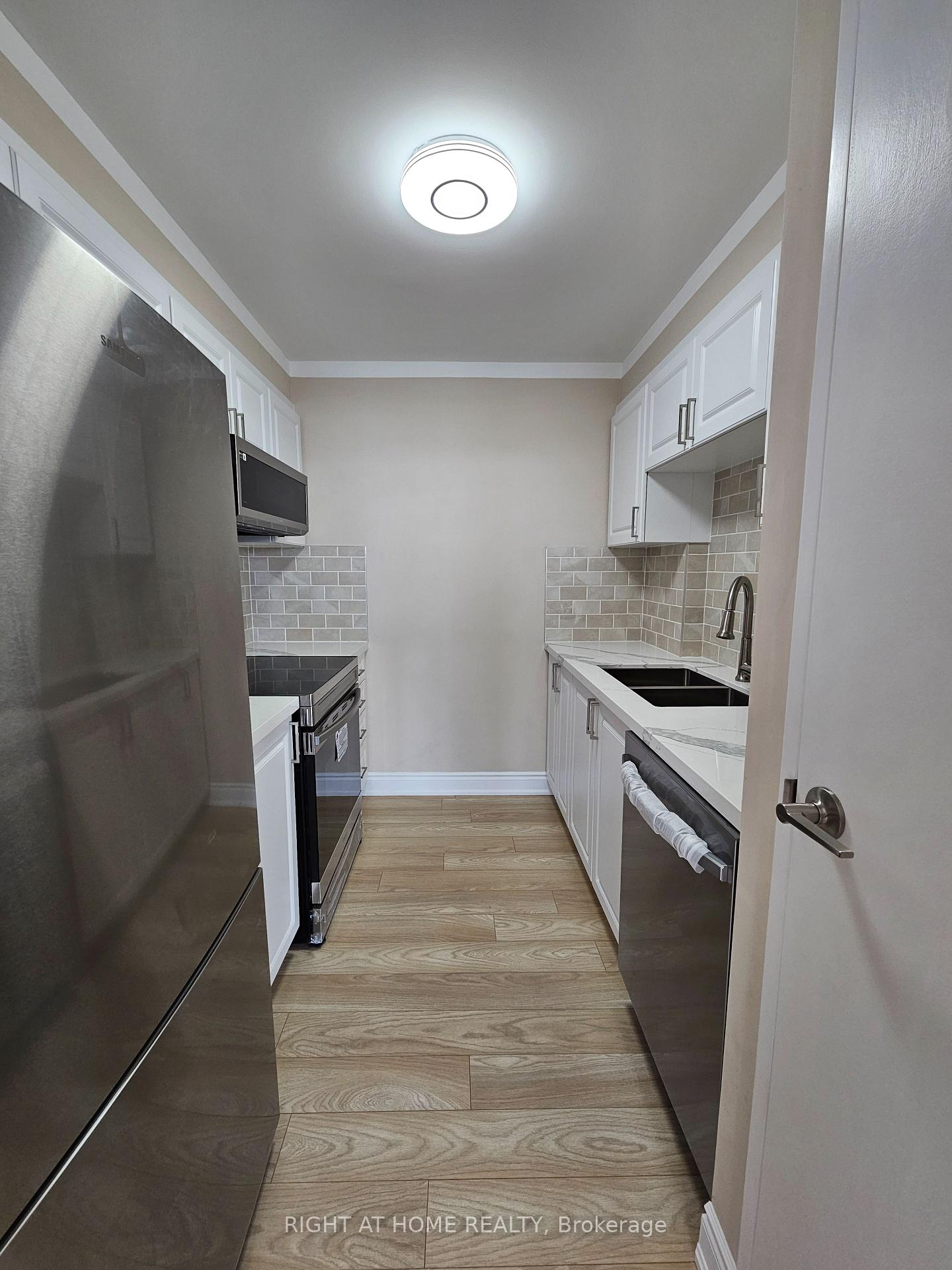 Photo 18 of Unit 908, 55 William Street E, Oshawa, O'Neill — HOMEH