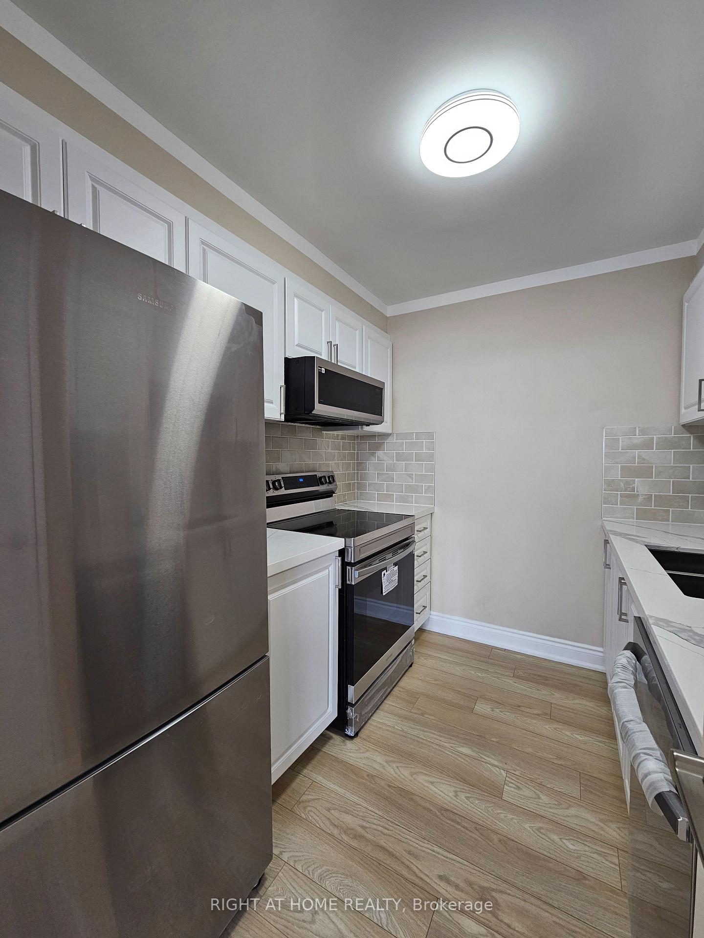 Photo 16 of Unit 908, 55 William Street E, Oshawa, O'Neill — HOMEH