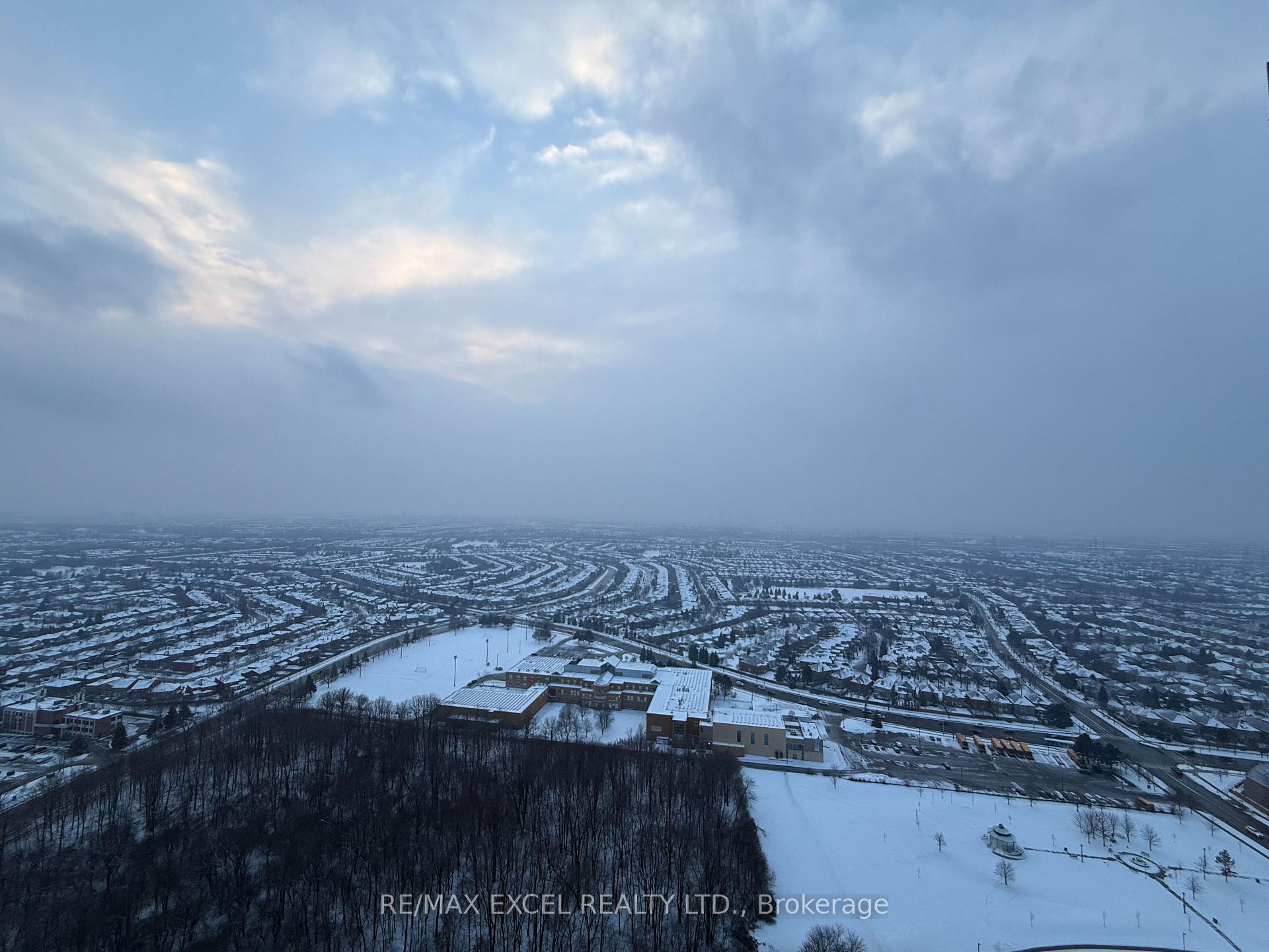 Photo 13 of Unit 3502, 30 Upper Mall Way, Vaughan, Brownridge — HOMEH