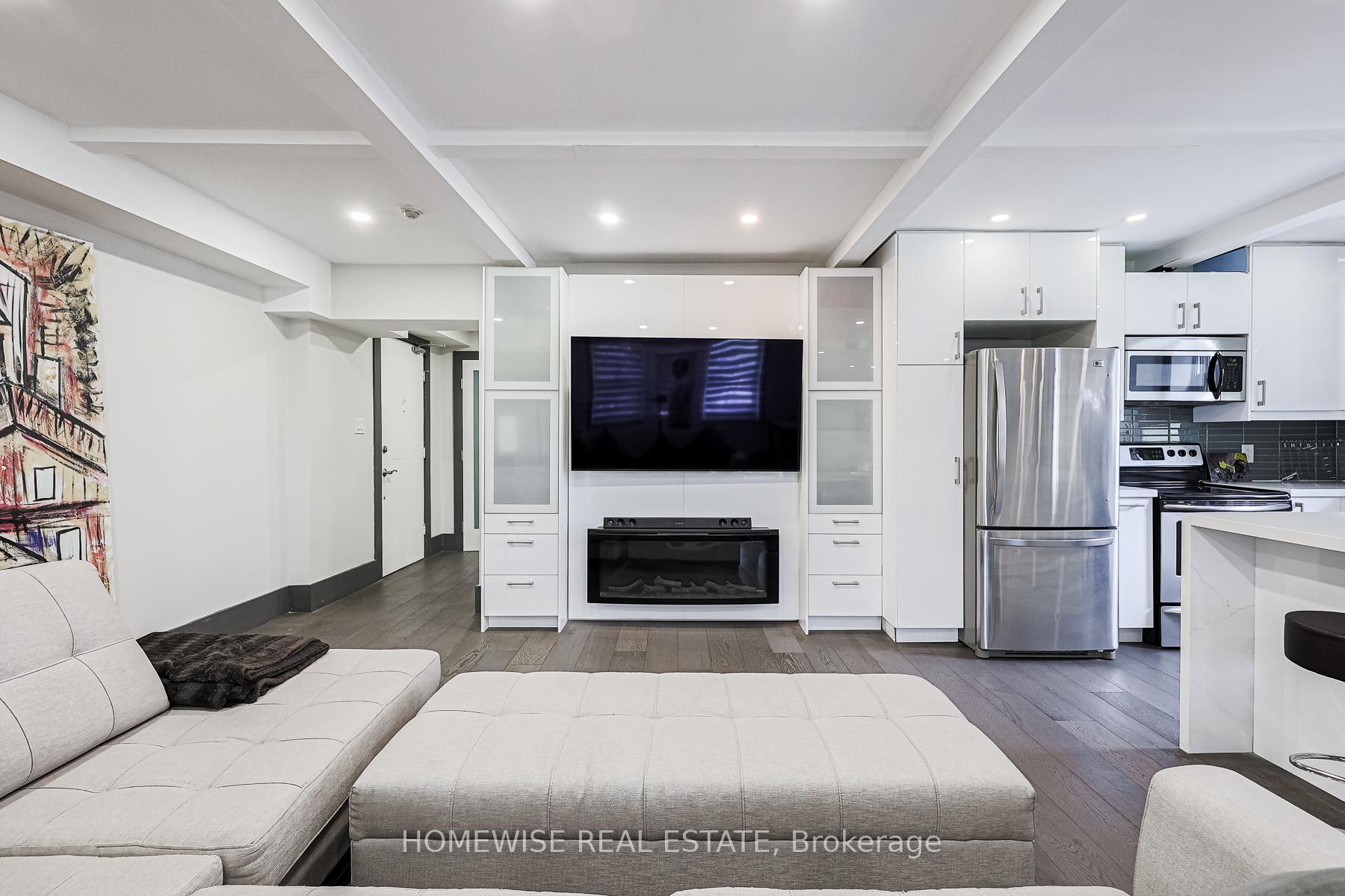 Photo 2 of Unit 308, 2603 Bathurst Street, Toronto, Forest Hill North — HOMEH