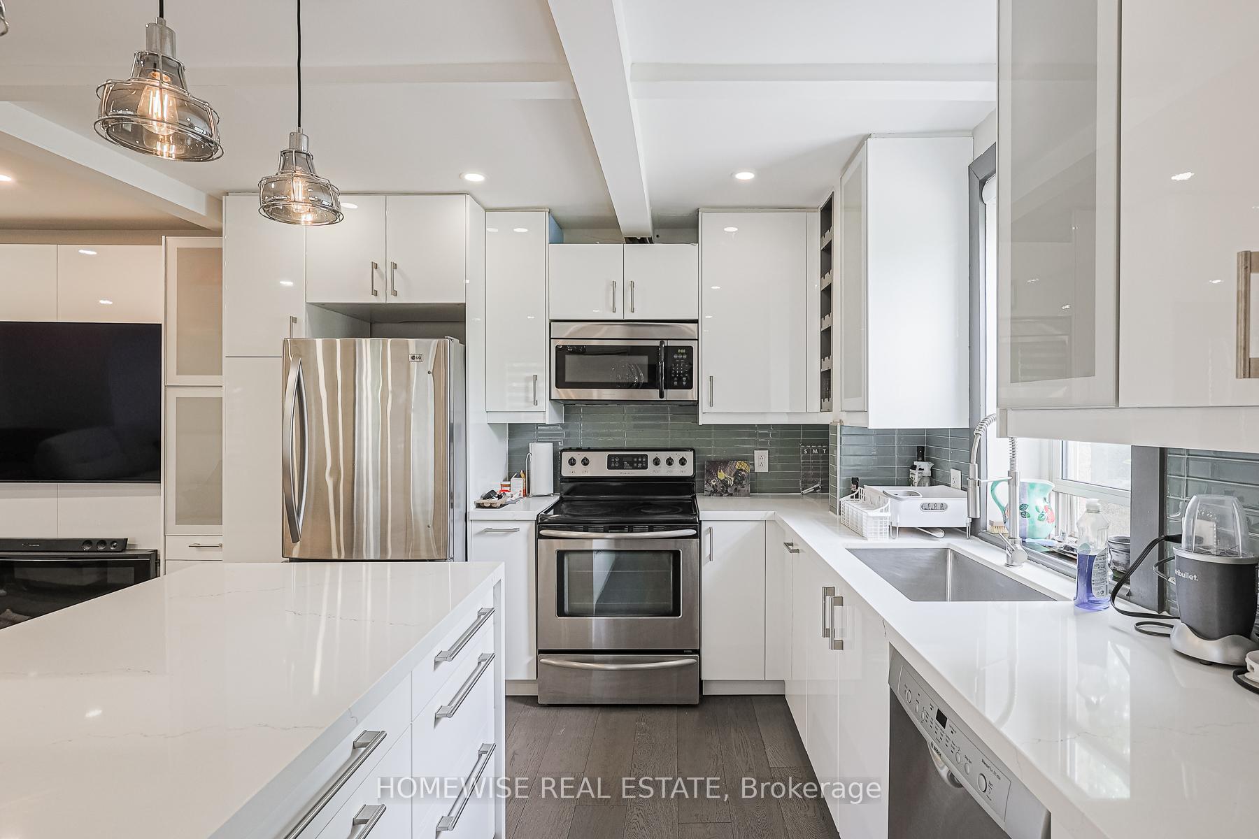Photo 10 of Unit 308, 2603 Bathurst Street, Toronto, Forest Hill North — HOMEH