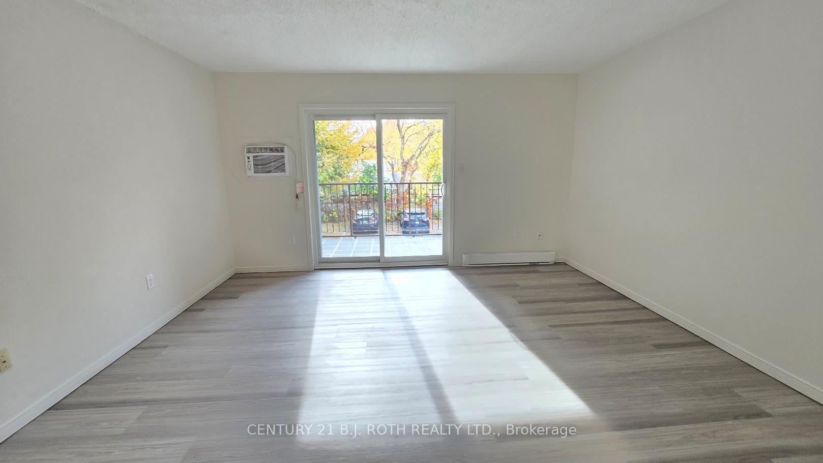 Photo 4 of Unit 7, 339 Blake Street, Barrie, North Shore — HOMEH