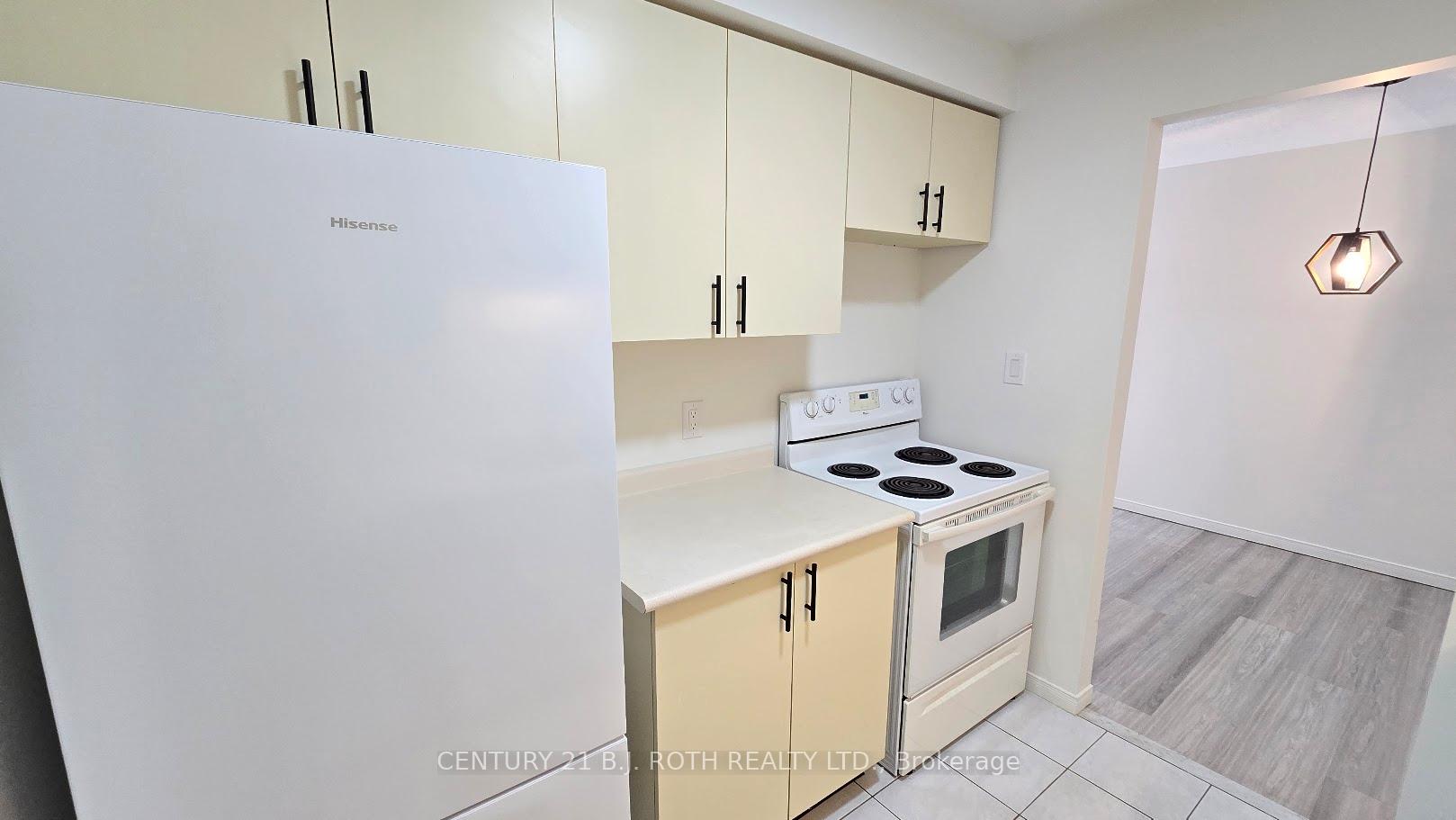 Photo 10 of Unit 7, 339 Blake Street, Barrie, North Shore — HOMEH