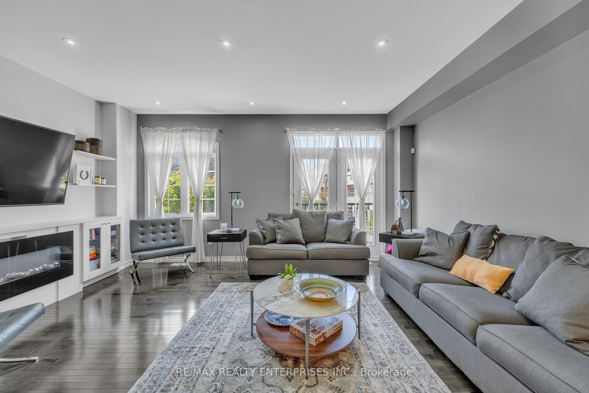 Photo 6 of Unit 31, 1701 Finch Avenue E, Pickering, Village East — HOMEH