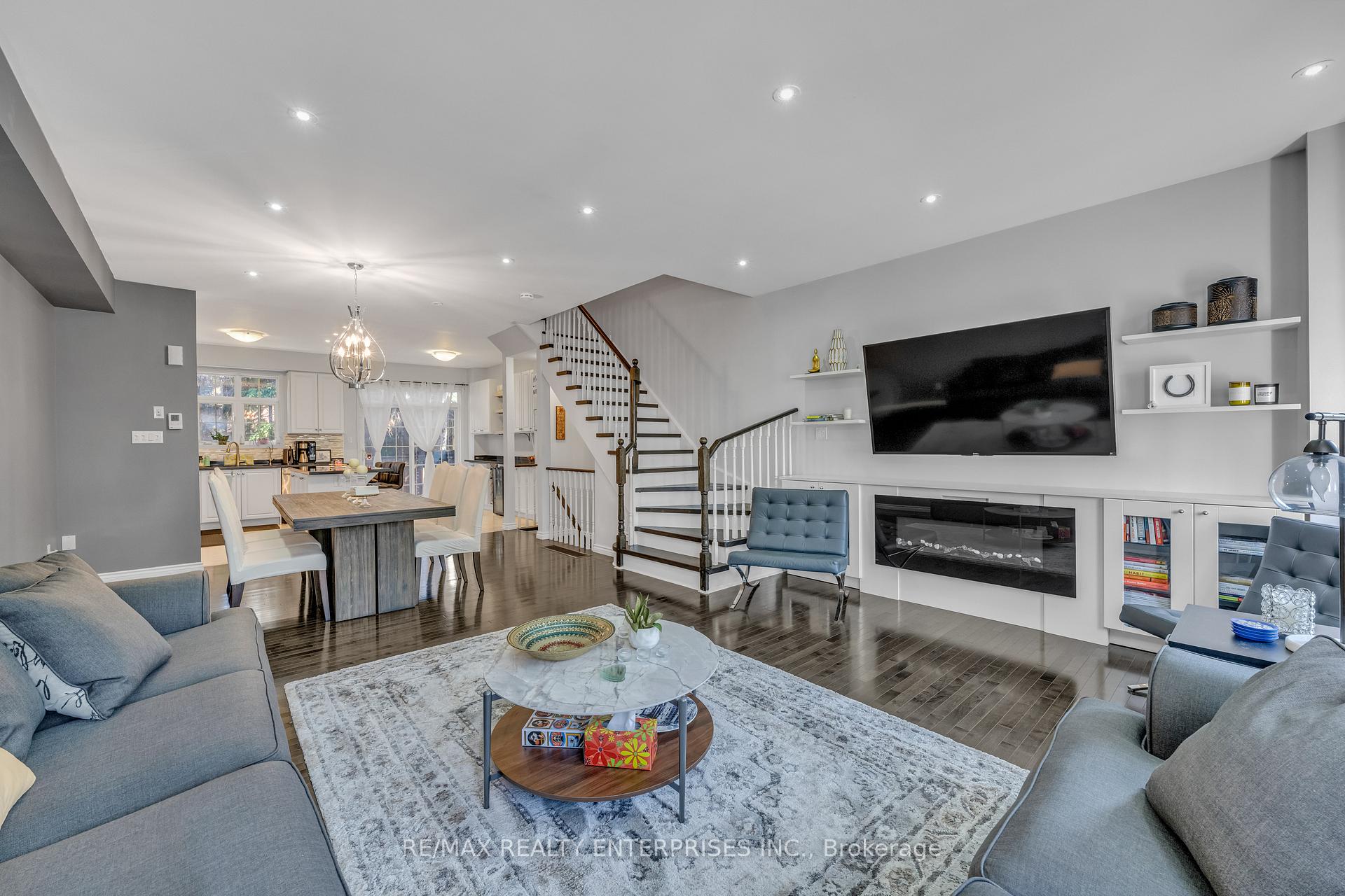 Photo 8 of Unit 31, 1701 Finch Avenue E, Pickering, Village East — HOMEH
