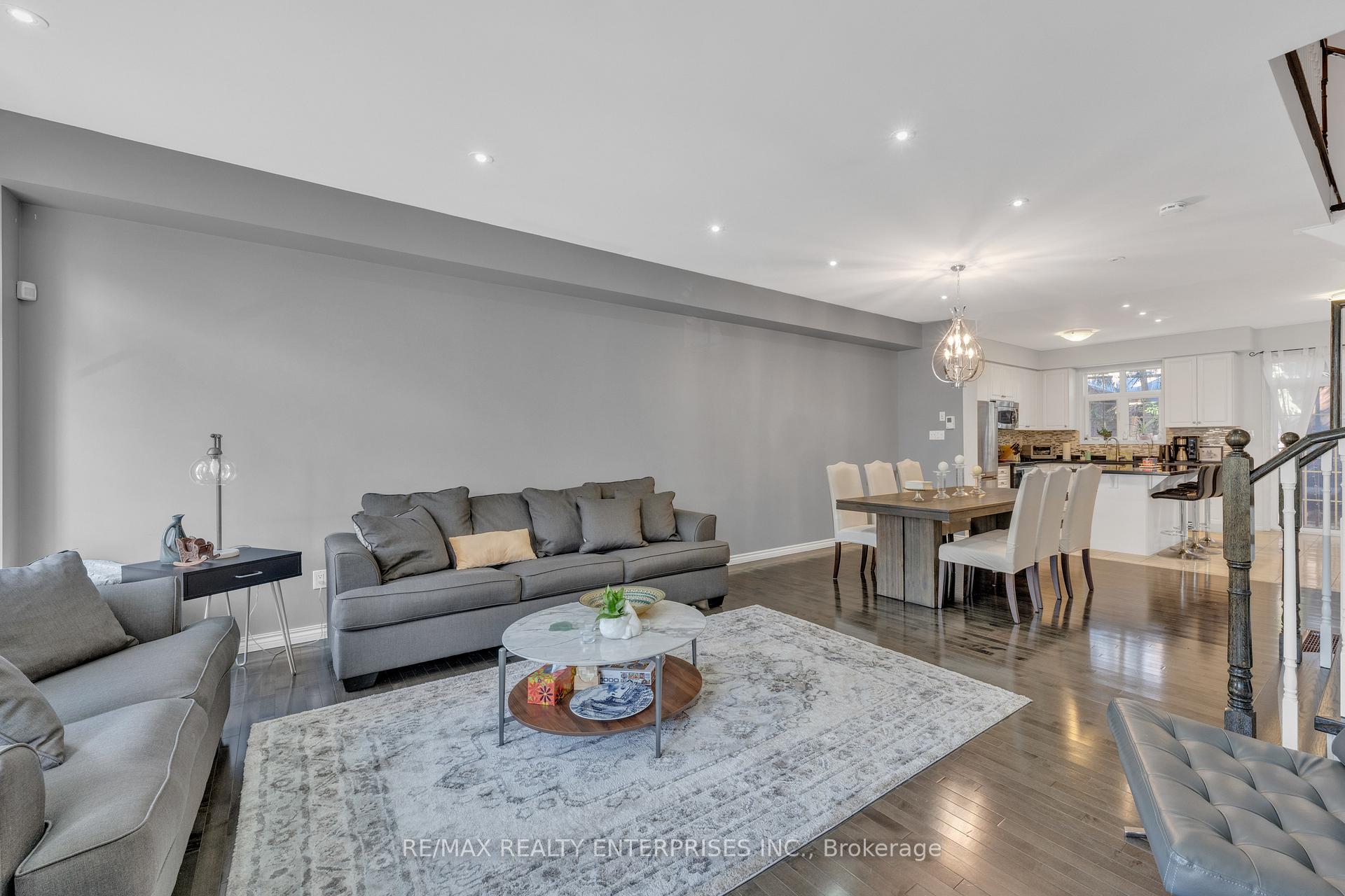 Photo 9 of Unit 31, 1701 Finch Avenue E, Pickering, Village East — HOMEH