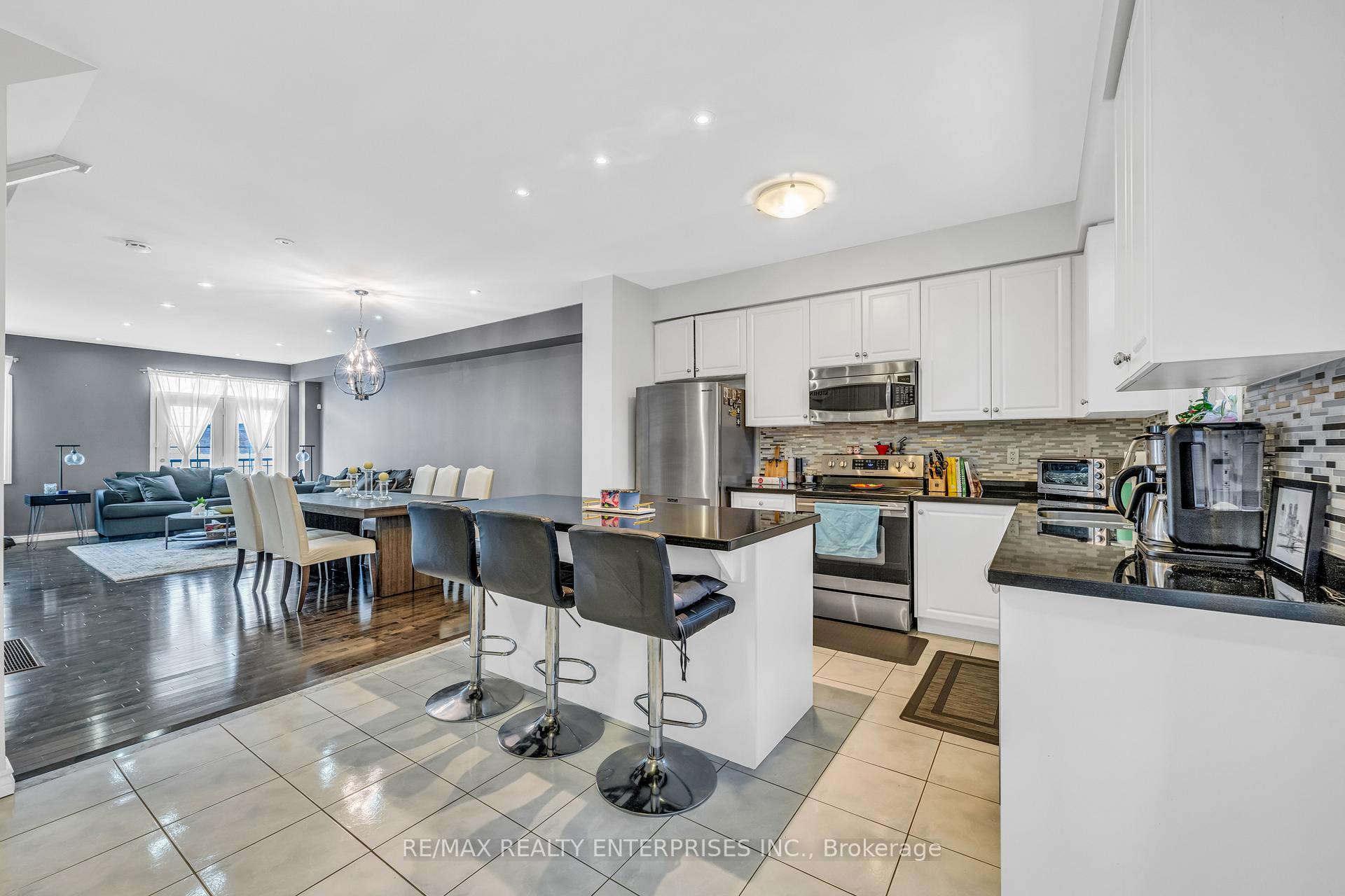 Photo 3 of Unit 31, 1701 Finch Avenue E, Pickering, Village East — HOMEH