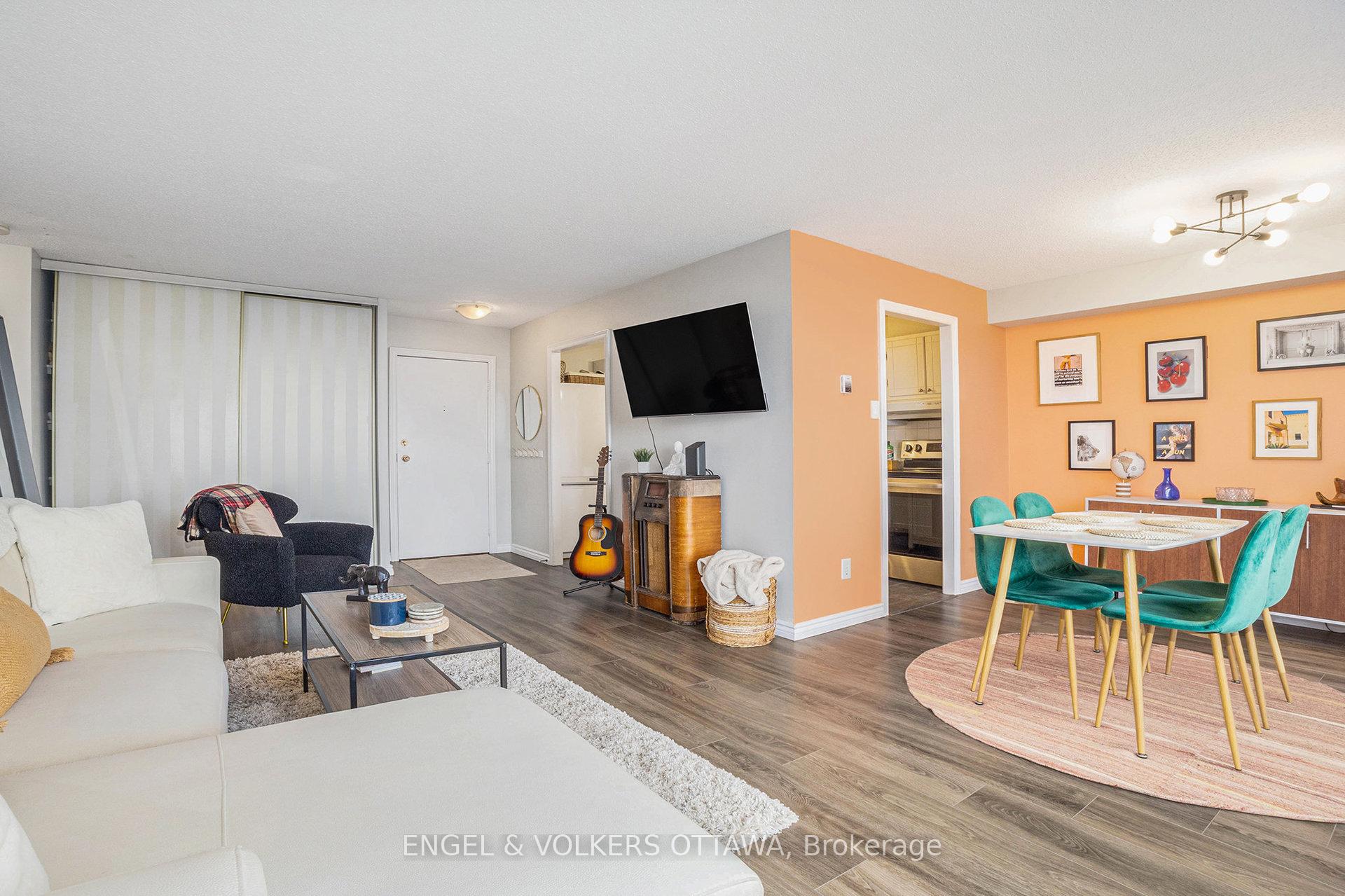 Photo 2 of Unit 2113, 665 Bathgate Drive, Ottawa, Carson Meadows — HOMEH