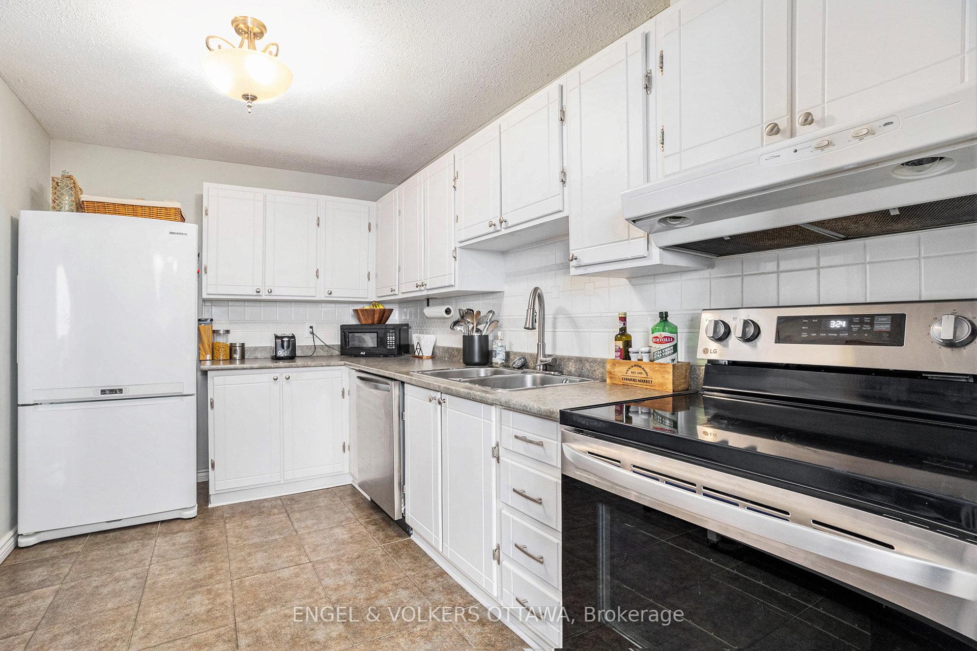 Photo 9 of Unit 2113, 665 Bathgate Drive, Ottawa, Carson Meadows — HOMEH