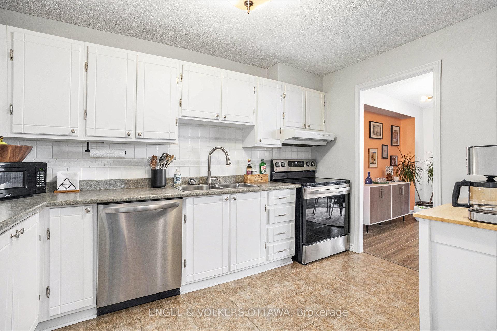 Photo 13 of Unit 2113, 665 Bathgate Drive, Ottawa, Carson Meadows — HOMEH