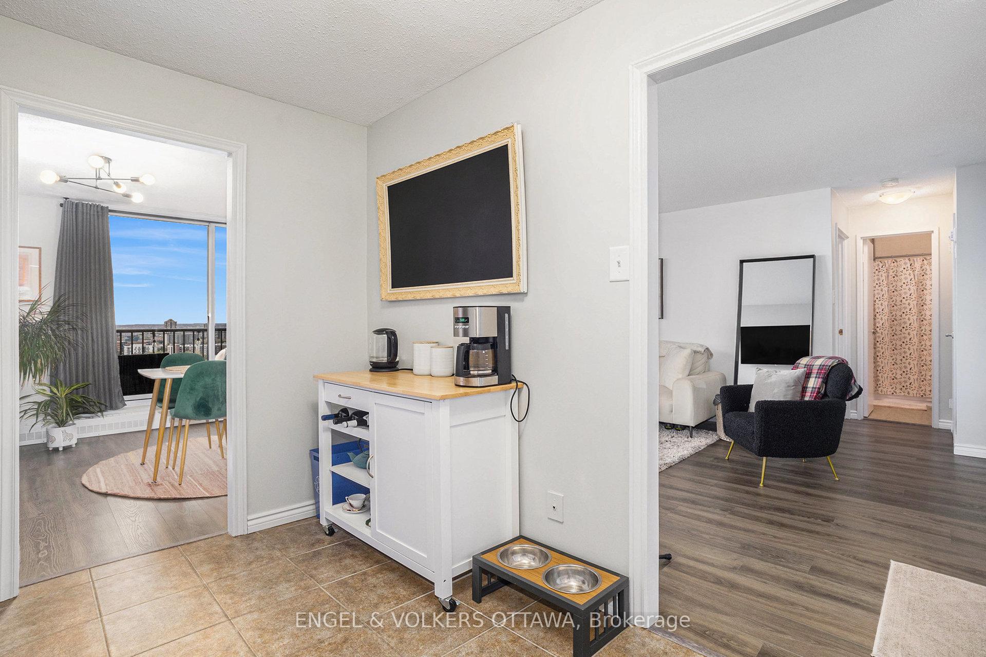 Photo 5 of Unit 2113, 665 Bathgate Drive, Ottawa, Carson Meadows — HOMEH